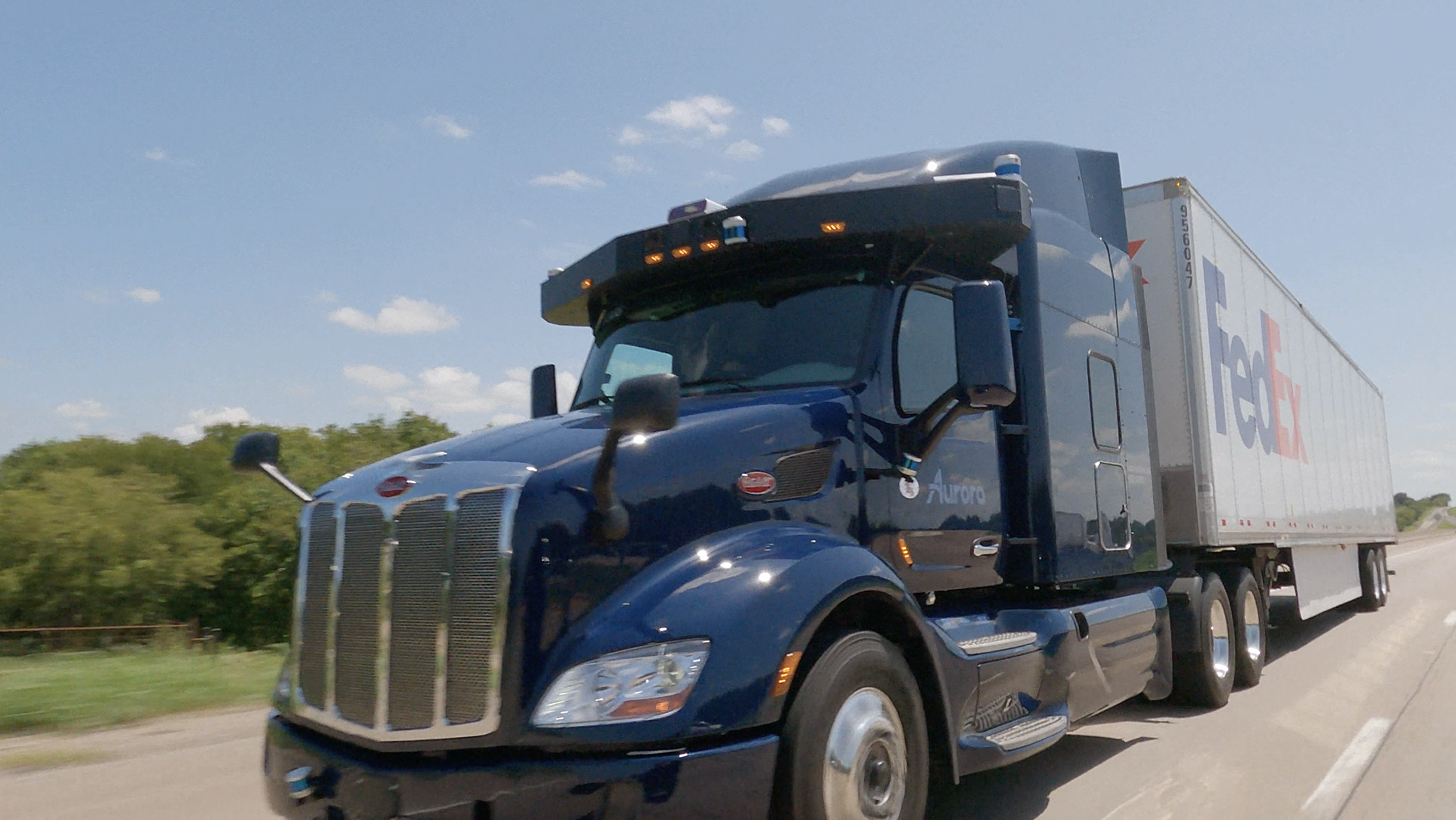 FedEx will put packages on a self-driving truck.