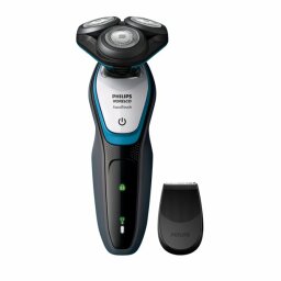 Philips Norelco Aquatouch Rechargeable Wet & Dry Shaver ($44.97, normally $69.97)