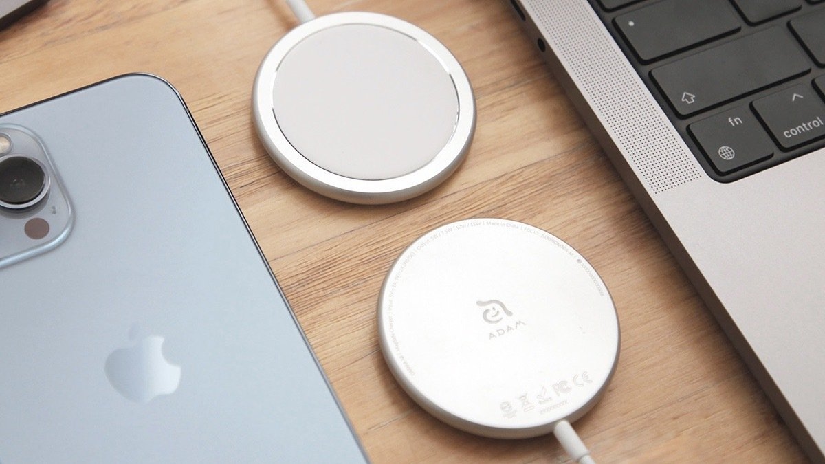 Omnia M Magnetic Charger Kit on a table.