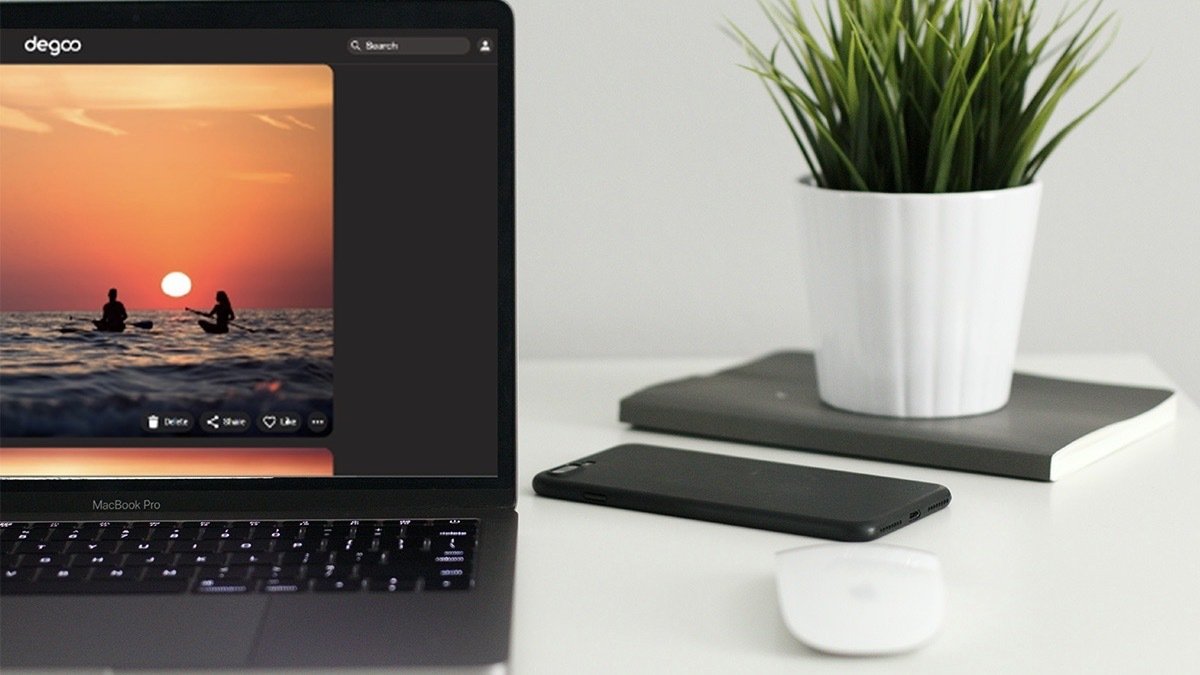 Degoo Premium Mega Backup Plan: Lifetime Subscription on a laptop.