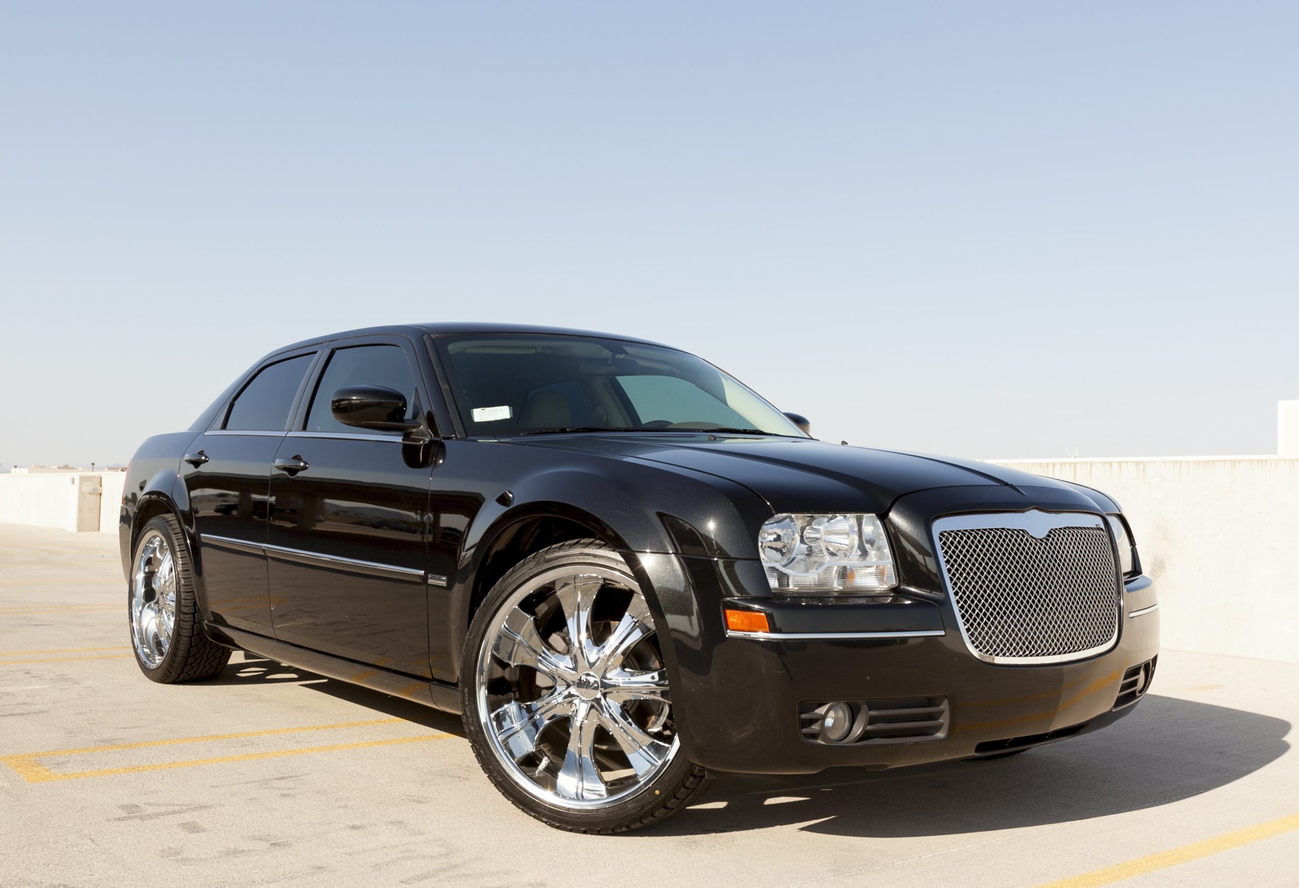 An older model Chrysler 300