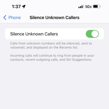 Menu showing "Silence Unknown Callers" toggled on.