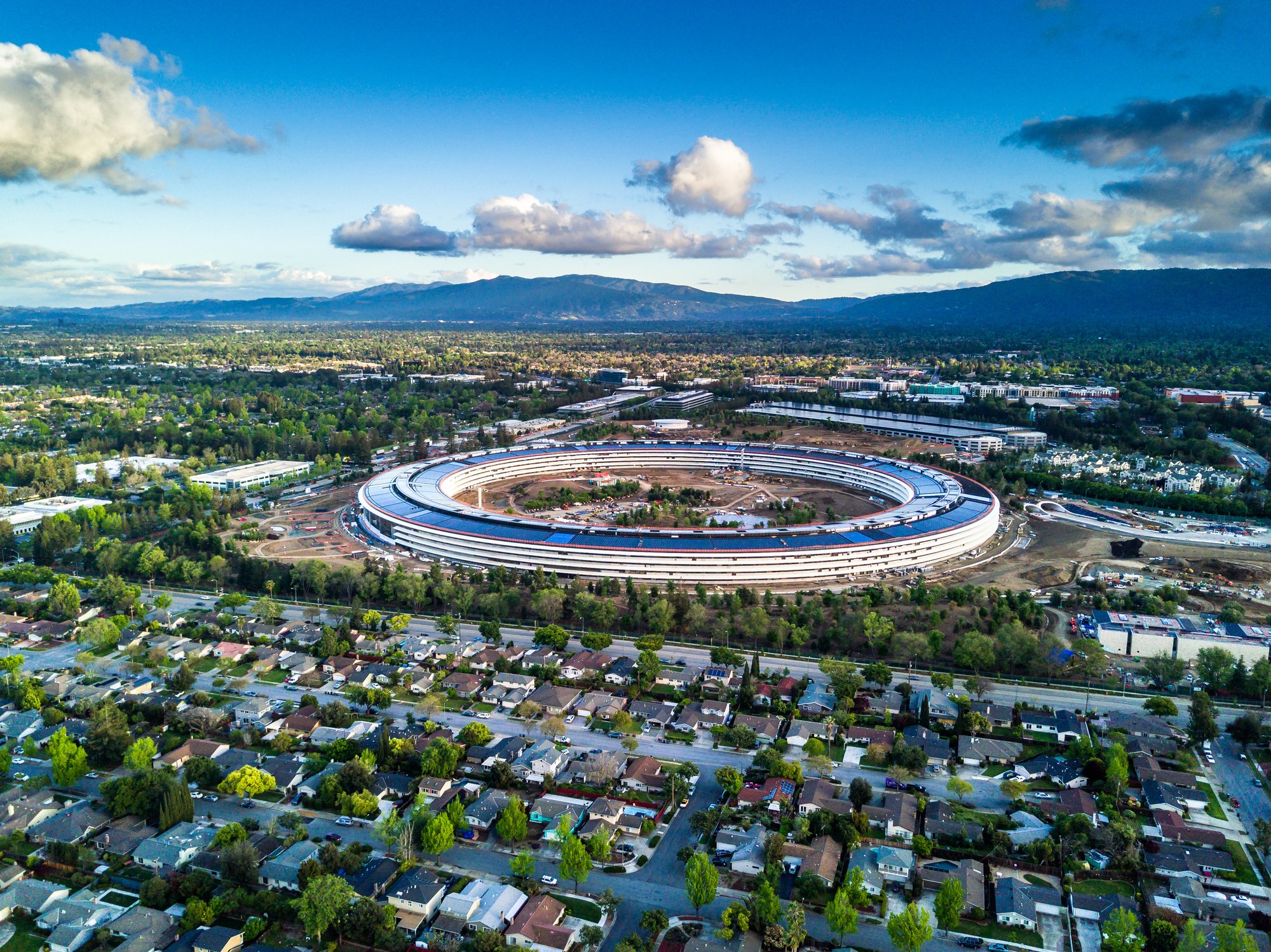 Aerial of Apple Park in cupertino california