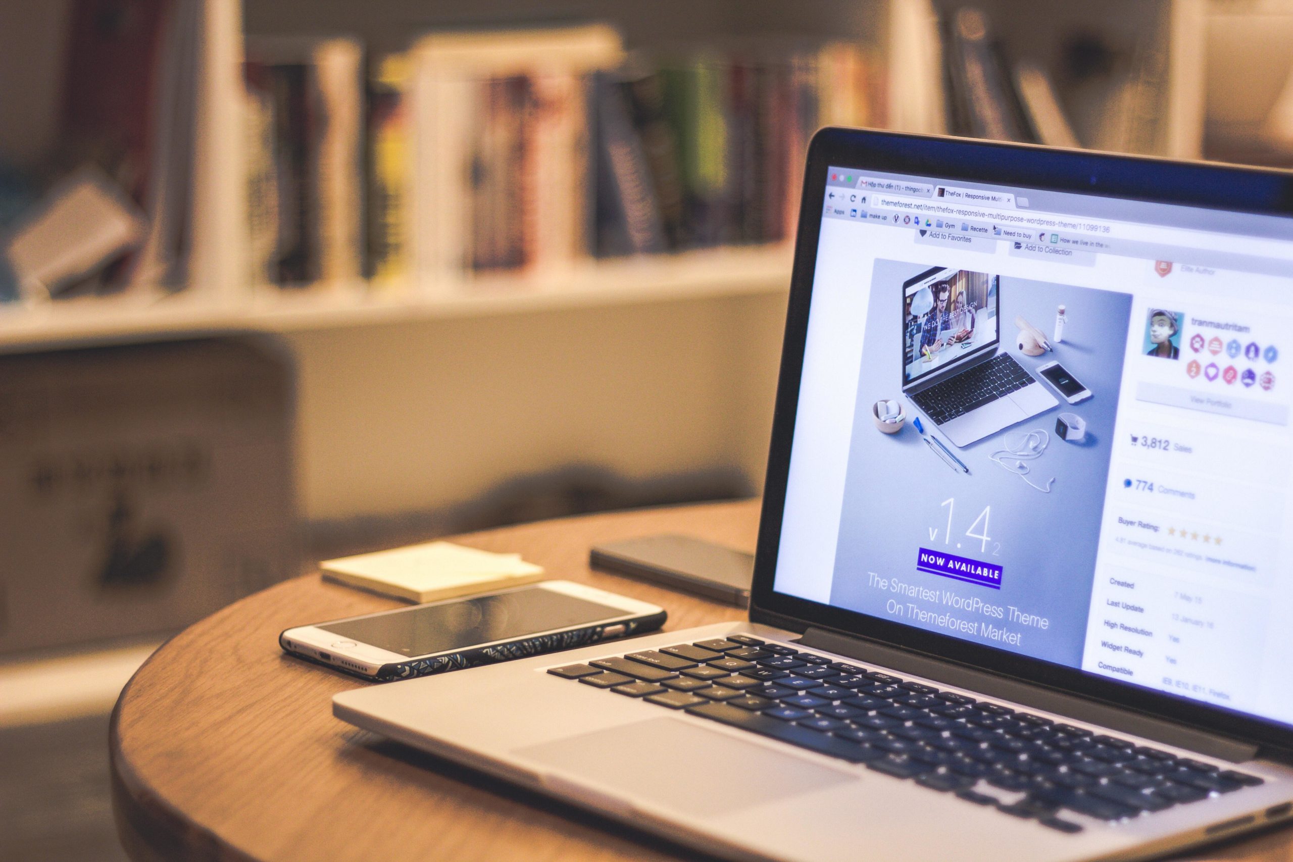 Online shop on laptop