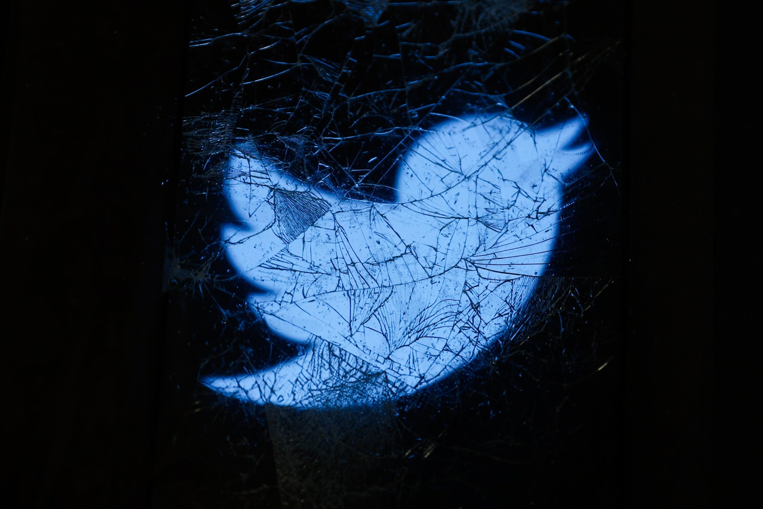 Twitter broken glass logo