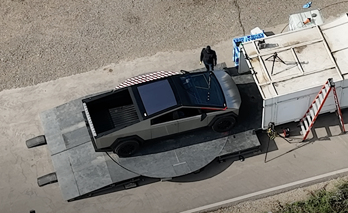 Tesla Cybertruck wiper