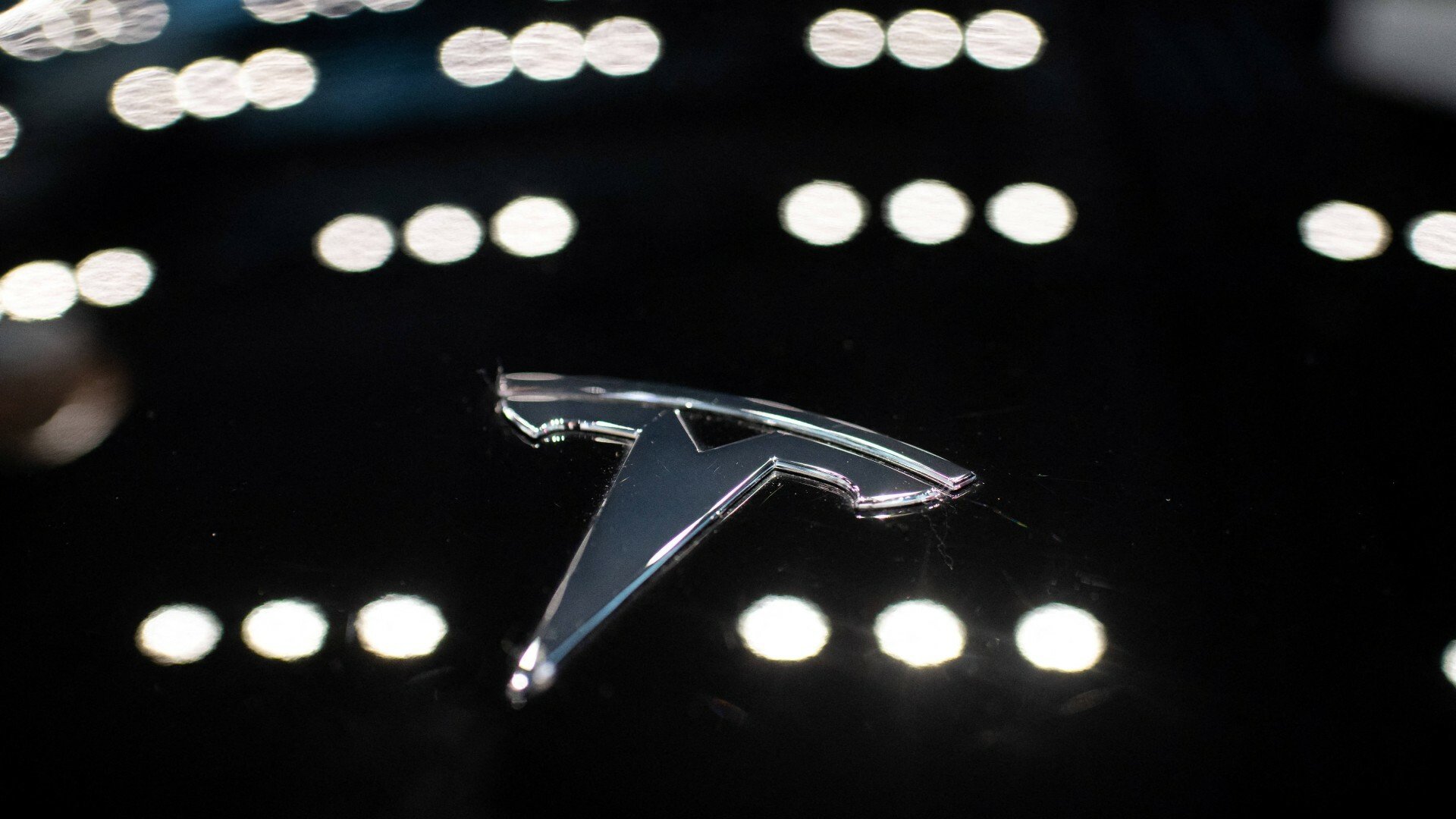 Tesla logo