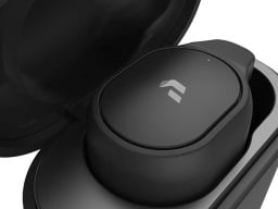 Peiko earbud in black