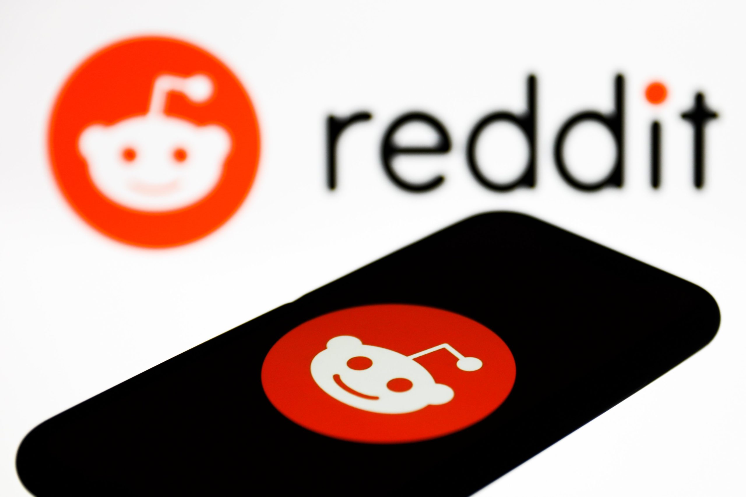 Reddit vs. Apollo