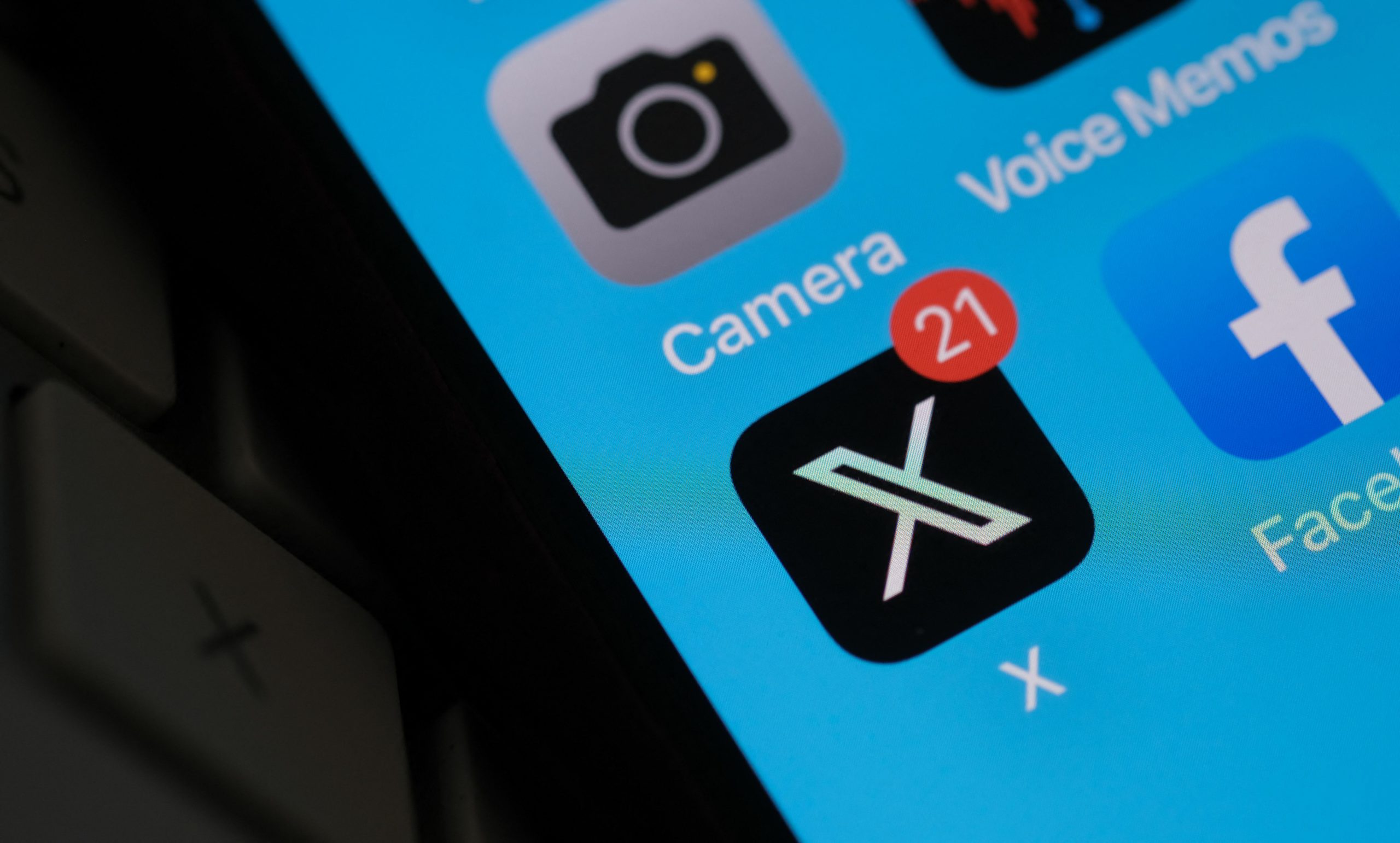 X logo