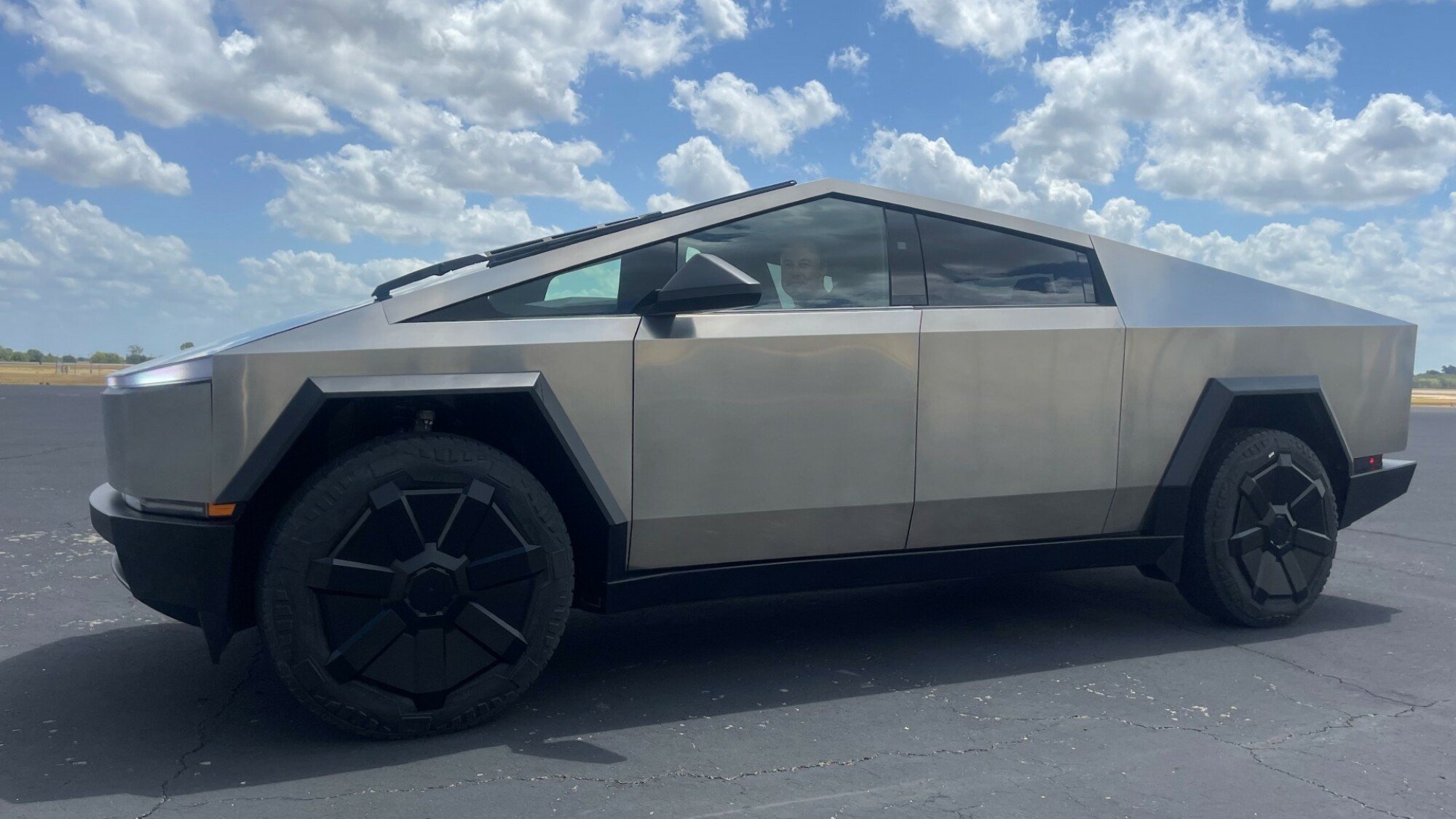 Tesla Cybertruck