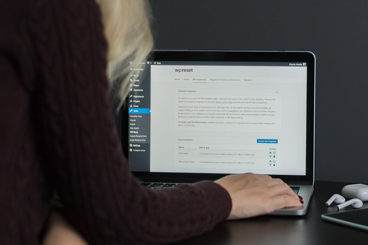 woman using WordPress