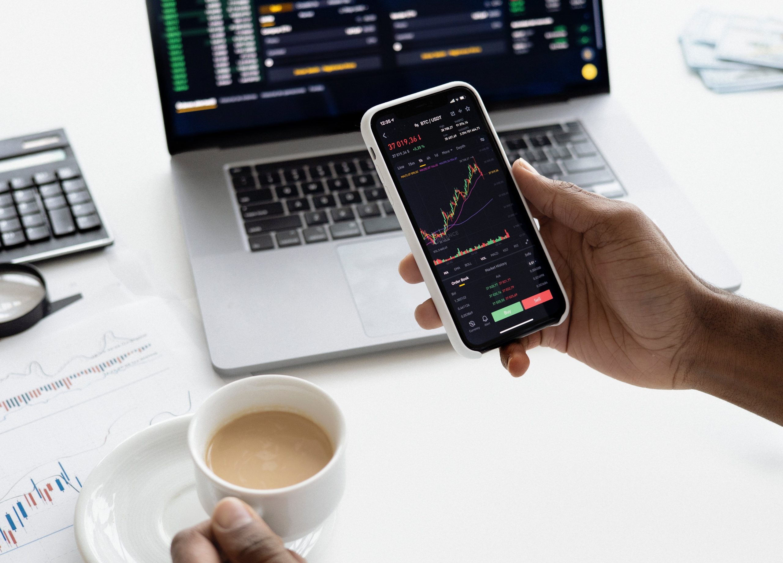 Tykr Stock Screener on phone