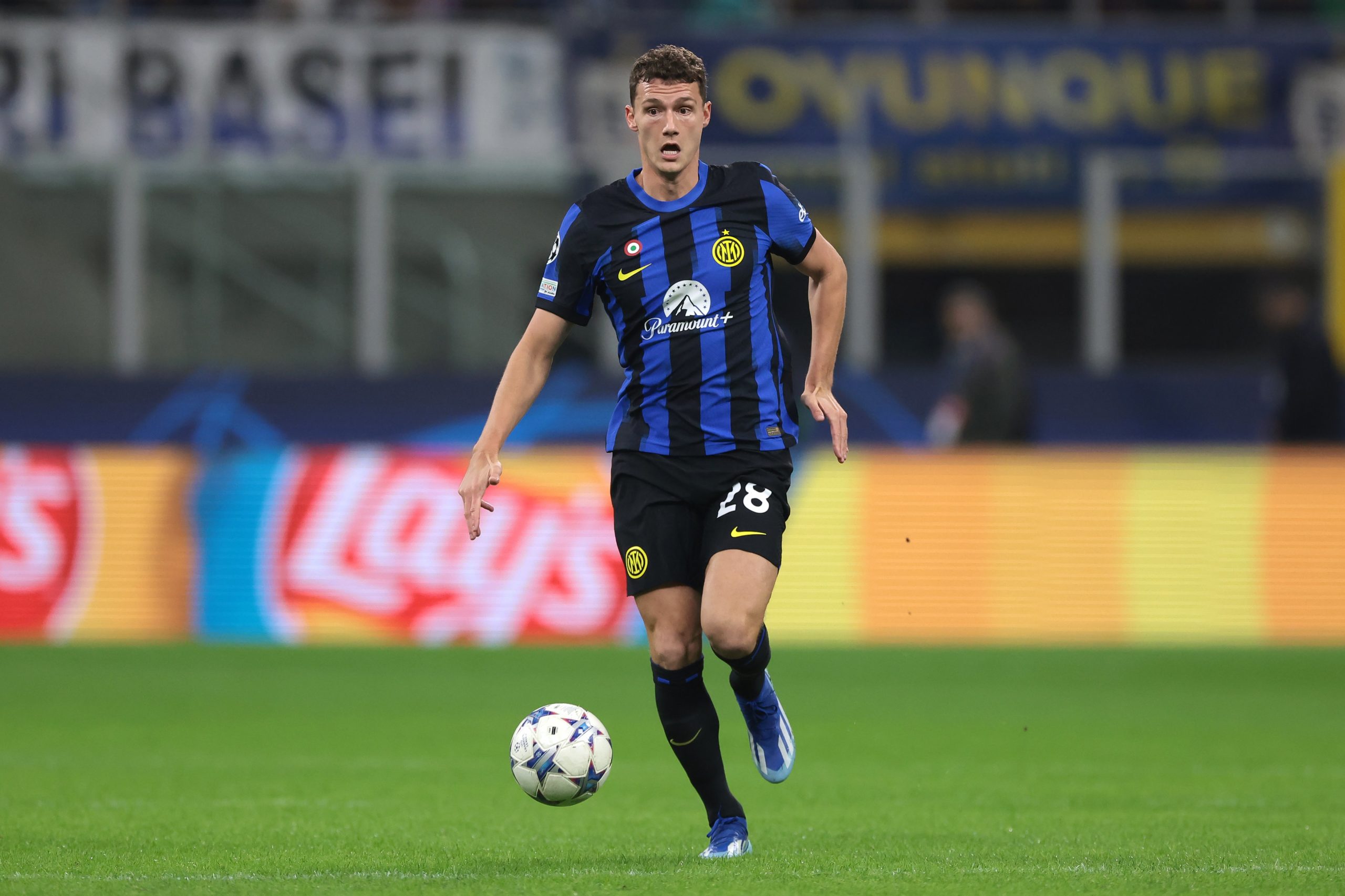 Benjamin Pavard of FC Internazionale breaks with the ball