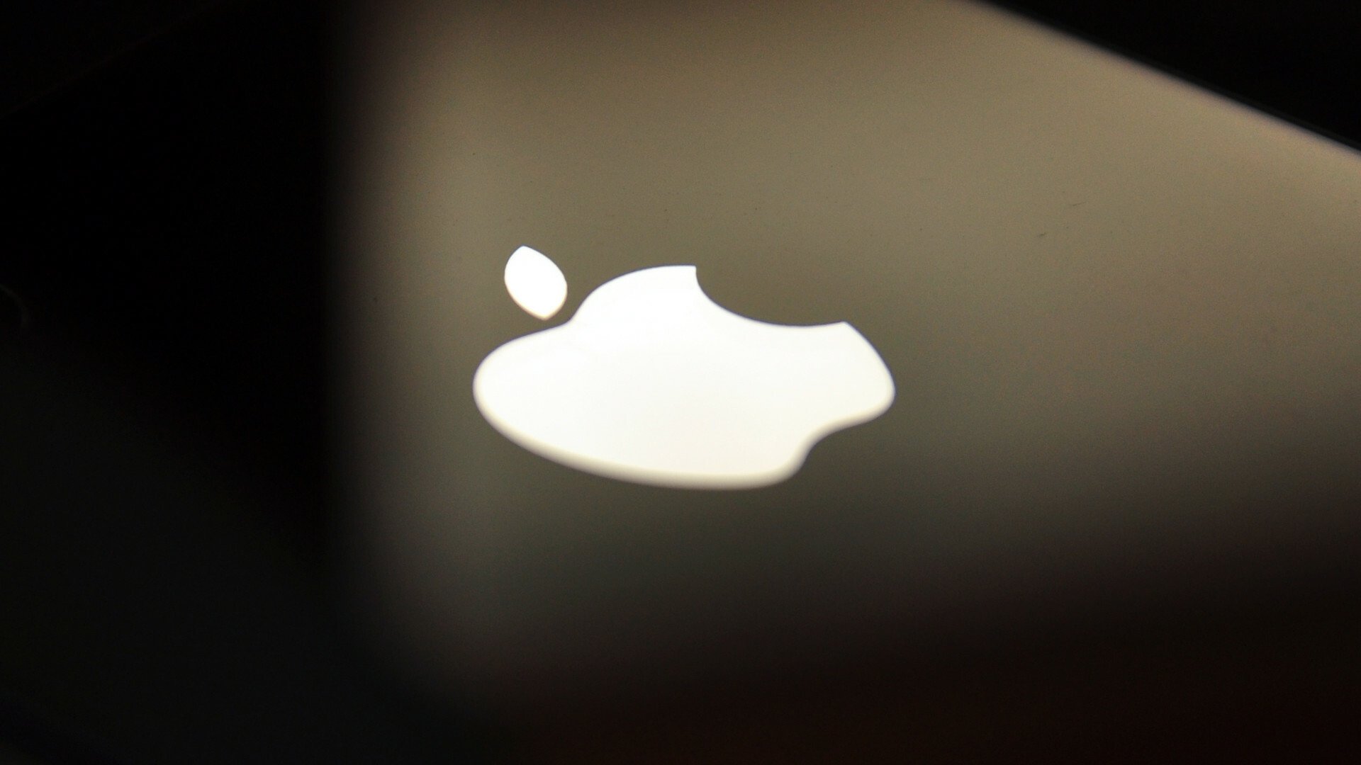 Apple iPhone logo