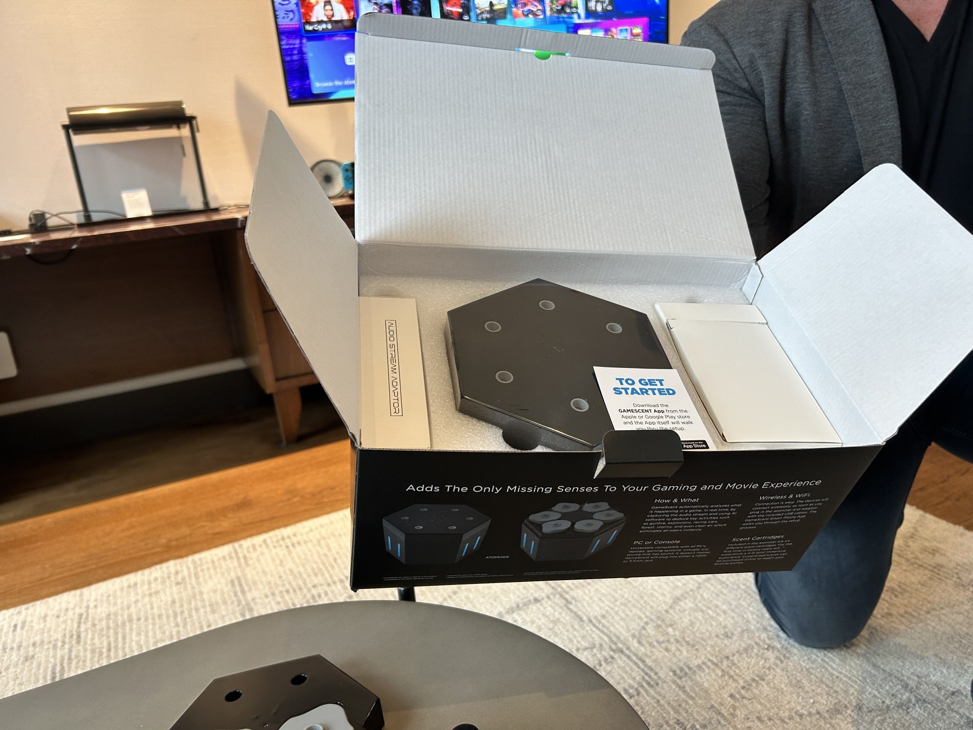 A look inside the GameScent box