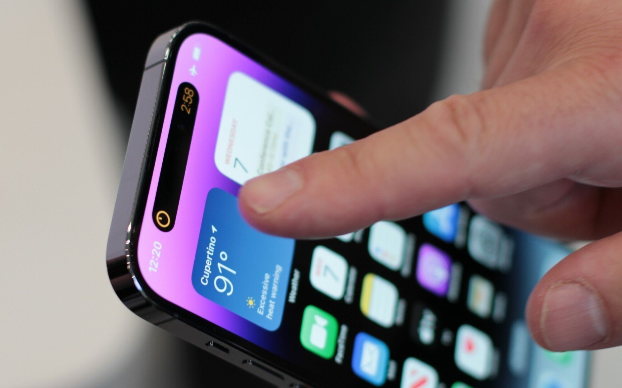 iPhone 14