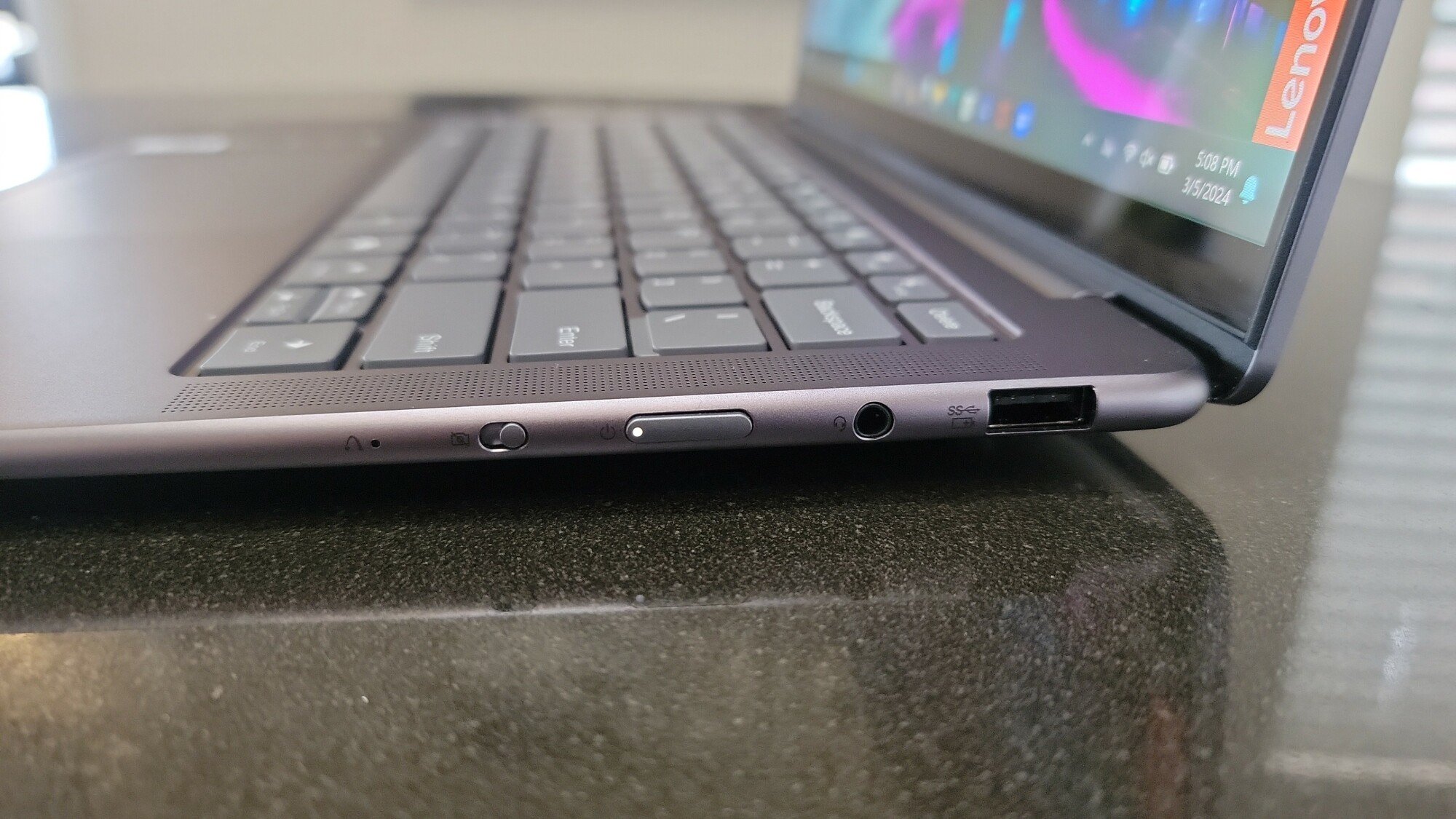 Lenovo Slim 7 14 ports