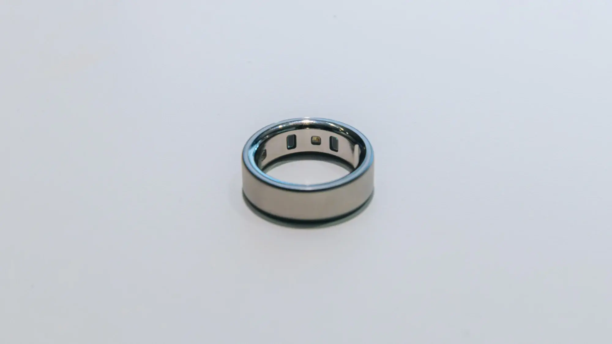 Oura Ring 4 on white surface