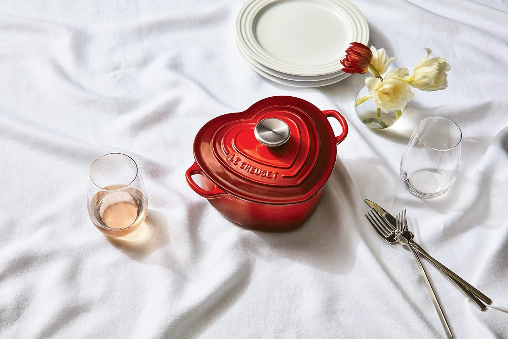 heart-shaped pot and tableware 