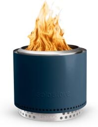 Solo Stove Bonfire in navy with flames