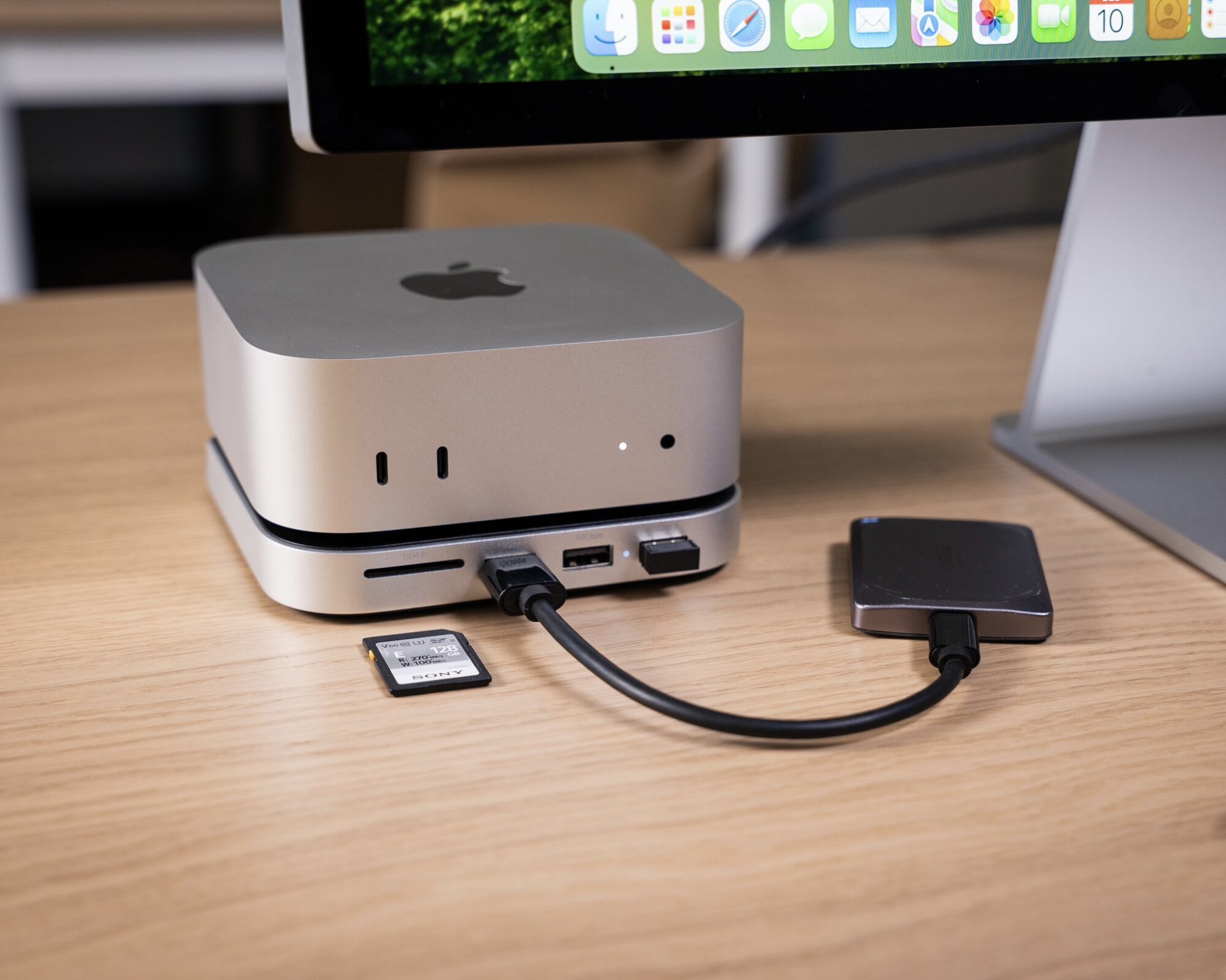 Satechi Mac mini hub