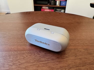 technics az100 metal charging case