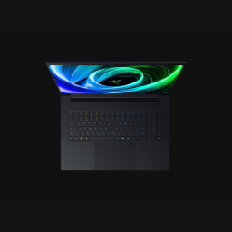 18-inch Razer Blade 18 (Intel Core Ultra 9 275HX, 32GB 500 MHz RAM, 1 TB SSD)