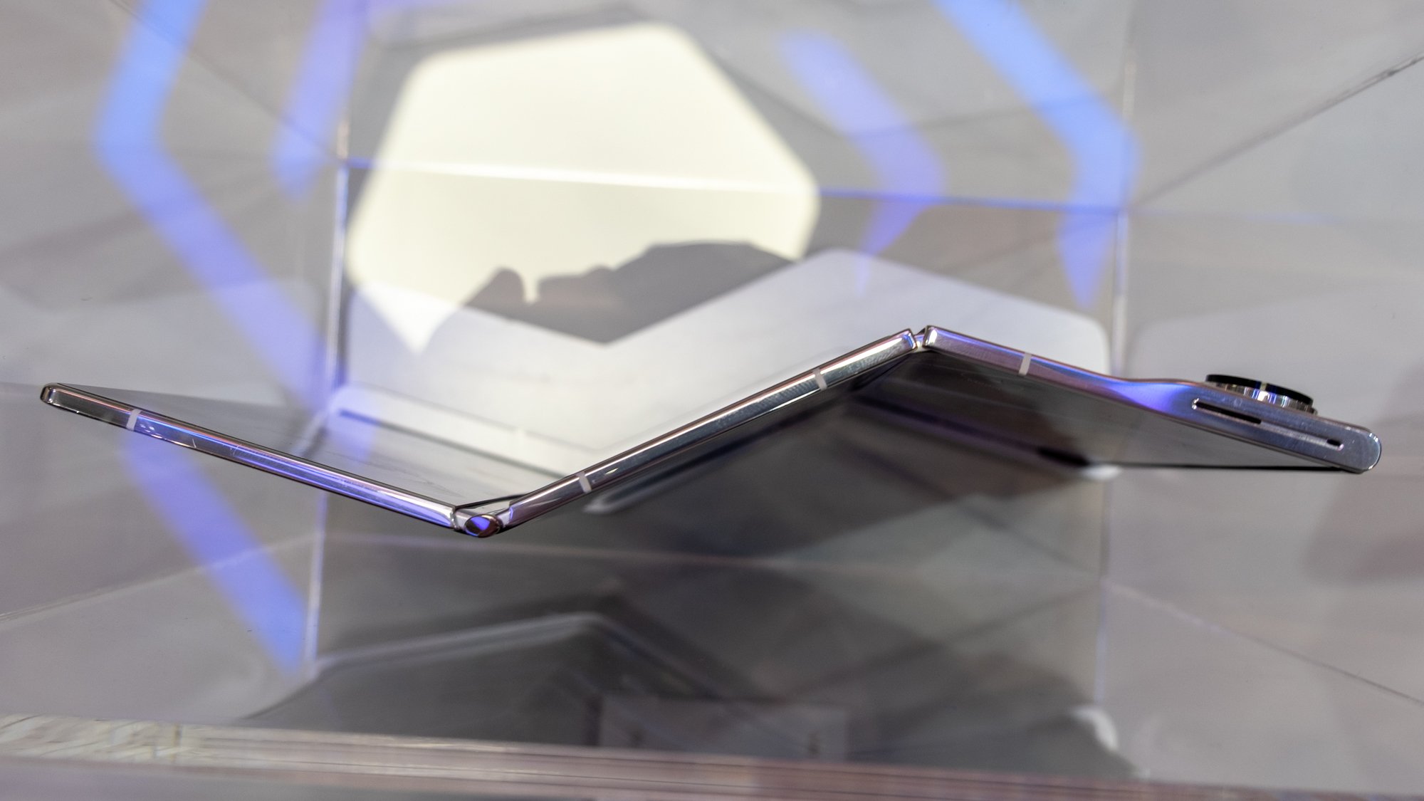 Phantom Ultimate 2 foldable phone at MWC 2025.