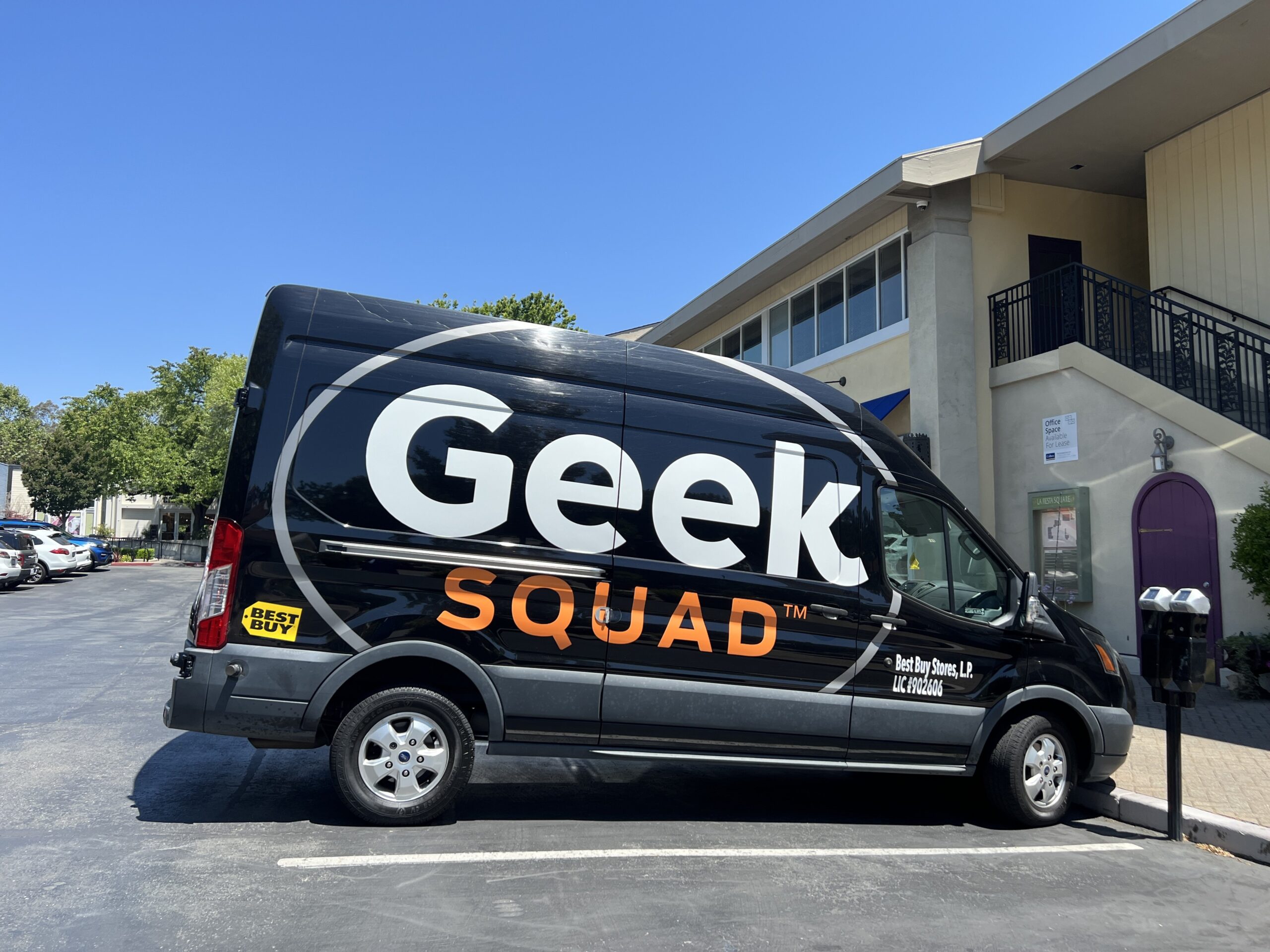 Geek Squad logo on van