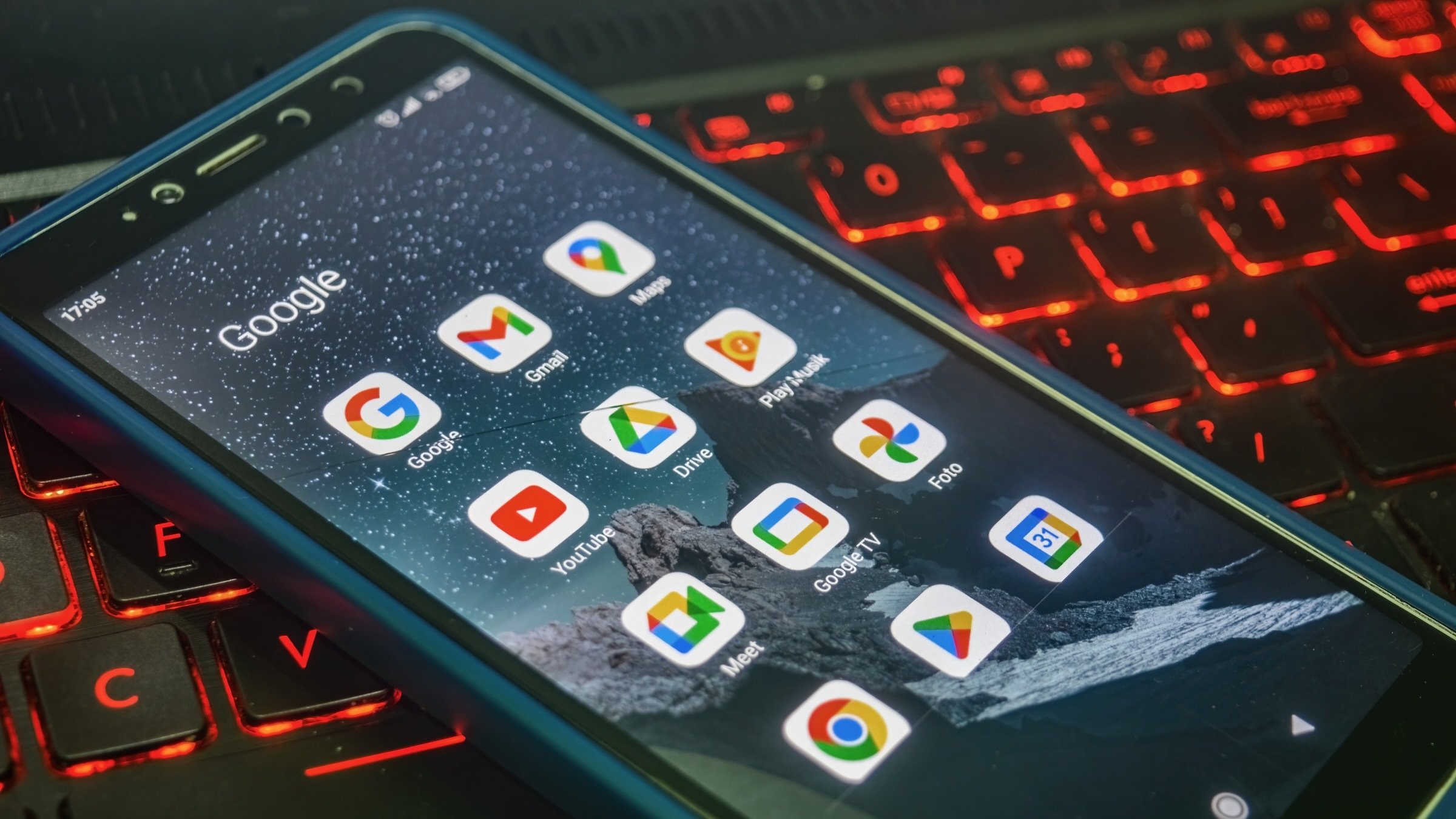 a Xiaomi smartphone that displays a collection of Google applications, Indonesia, 11 May 2024.