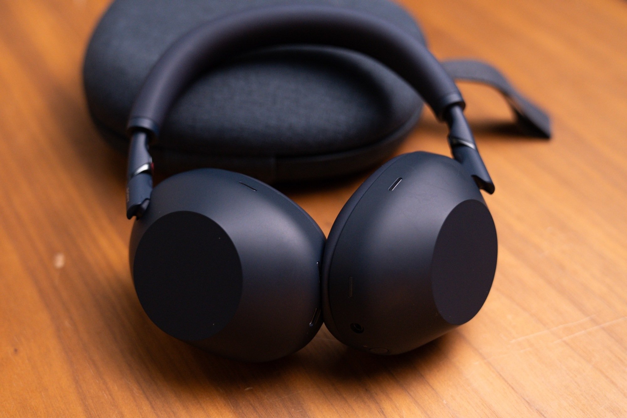 the sony xm6 headphones with travel case