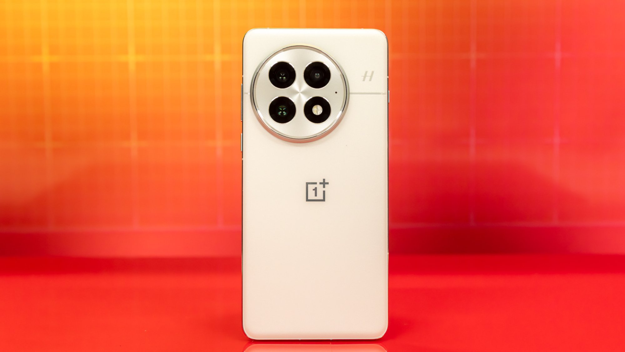 OnePlus 13 camera