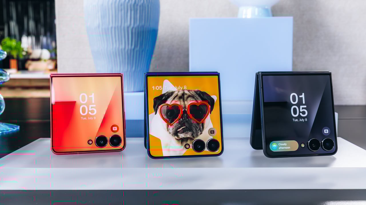 three samsung galaxy z flip 7 foldable phones in a row