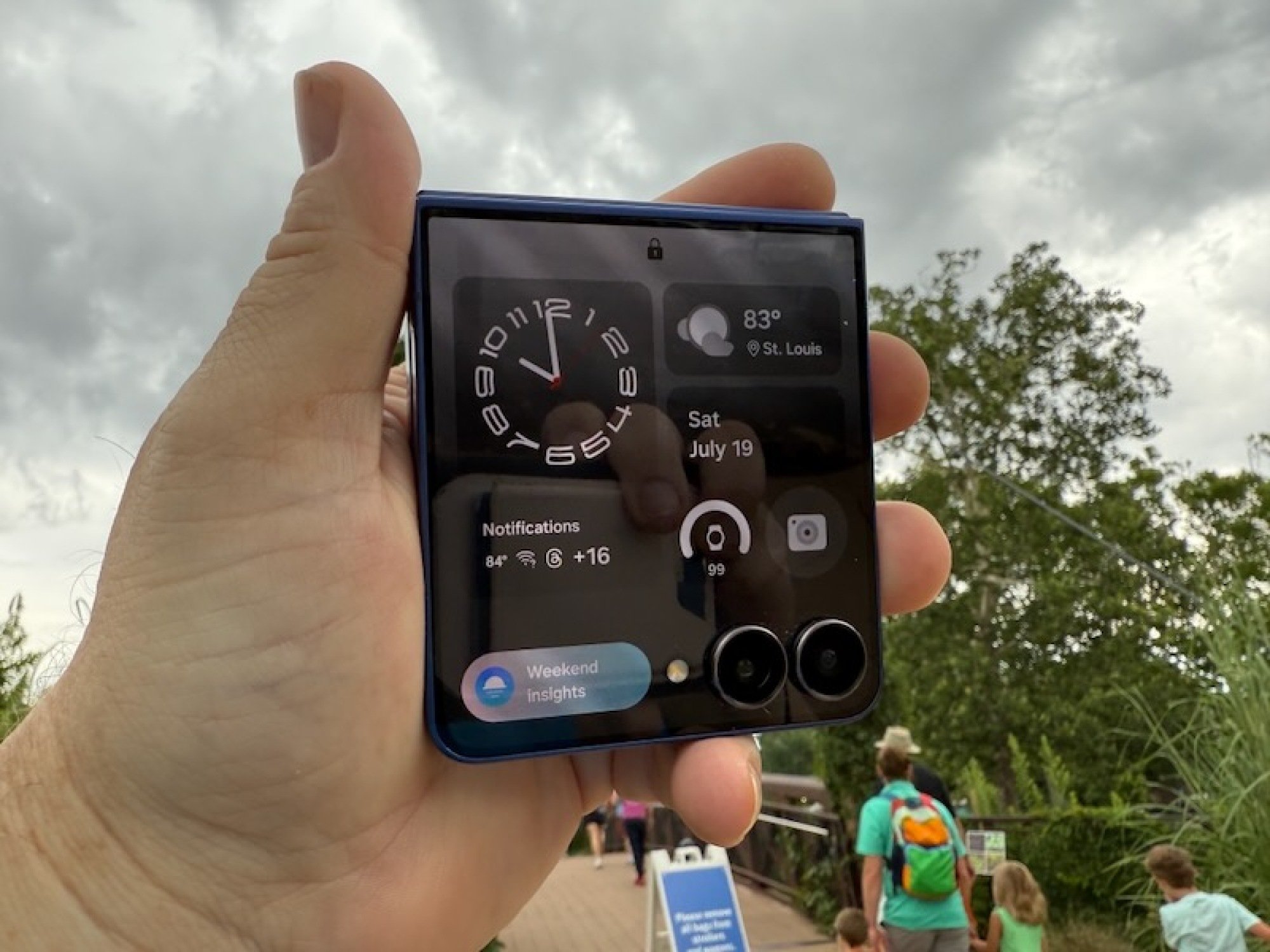 galaxy z flip 7 in hand
