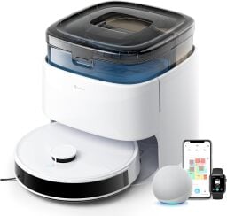 The Lefant M3 Robot Vacuum on a white background