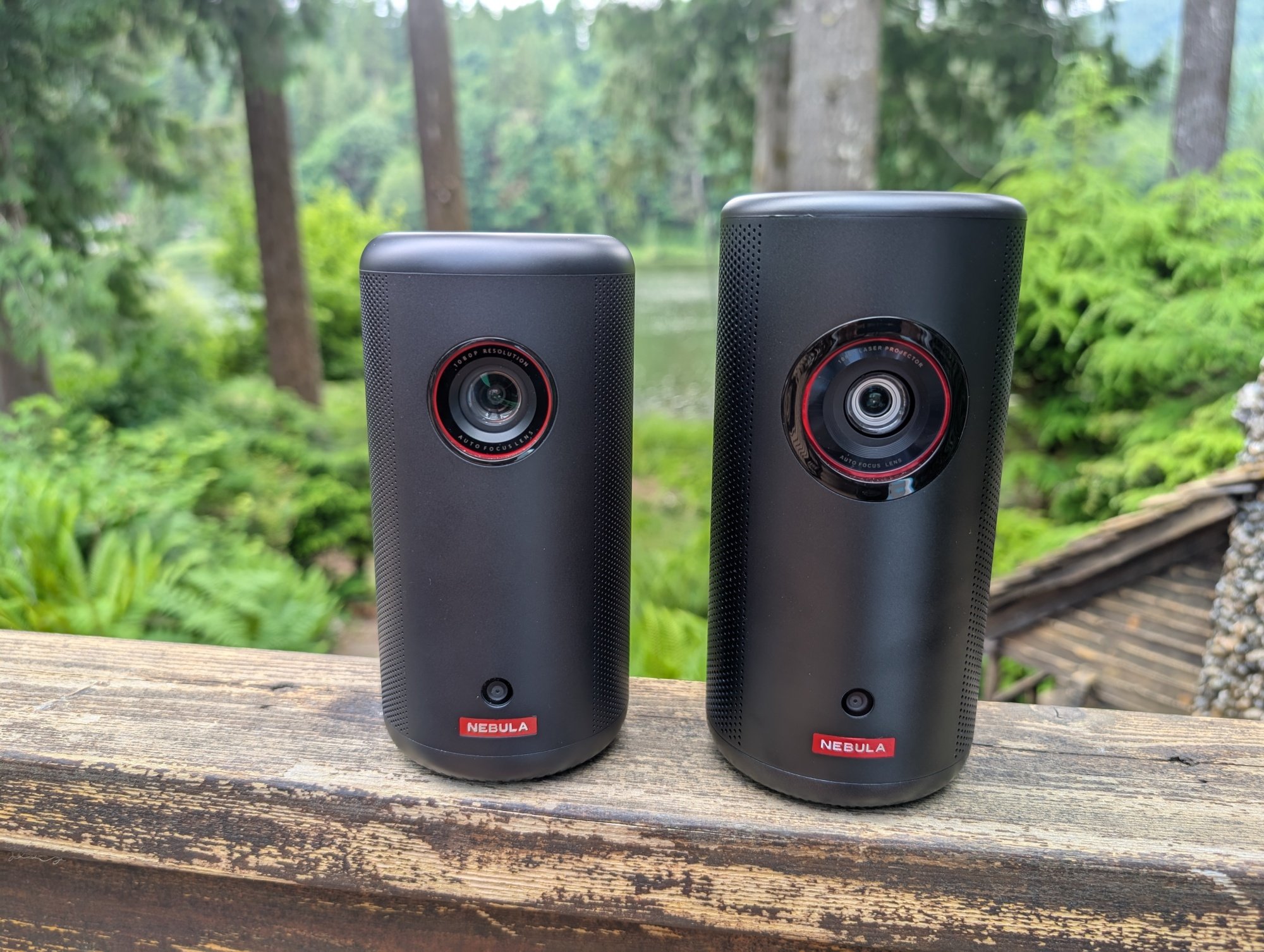 The Nebula Capsule 3 mini projector (left) compared to the size of the Nebula Capsule 3 Laser mini projector (right)