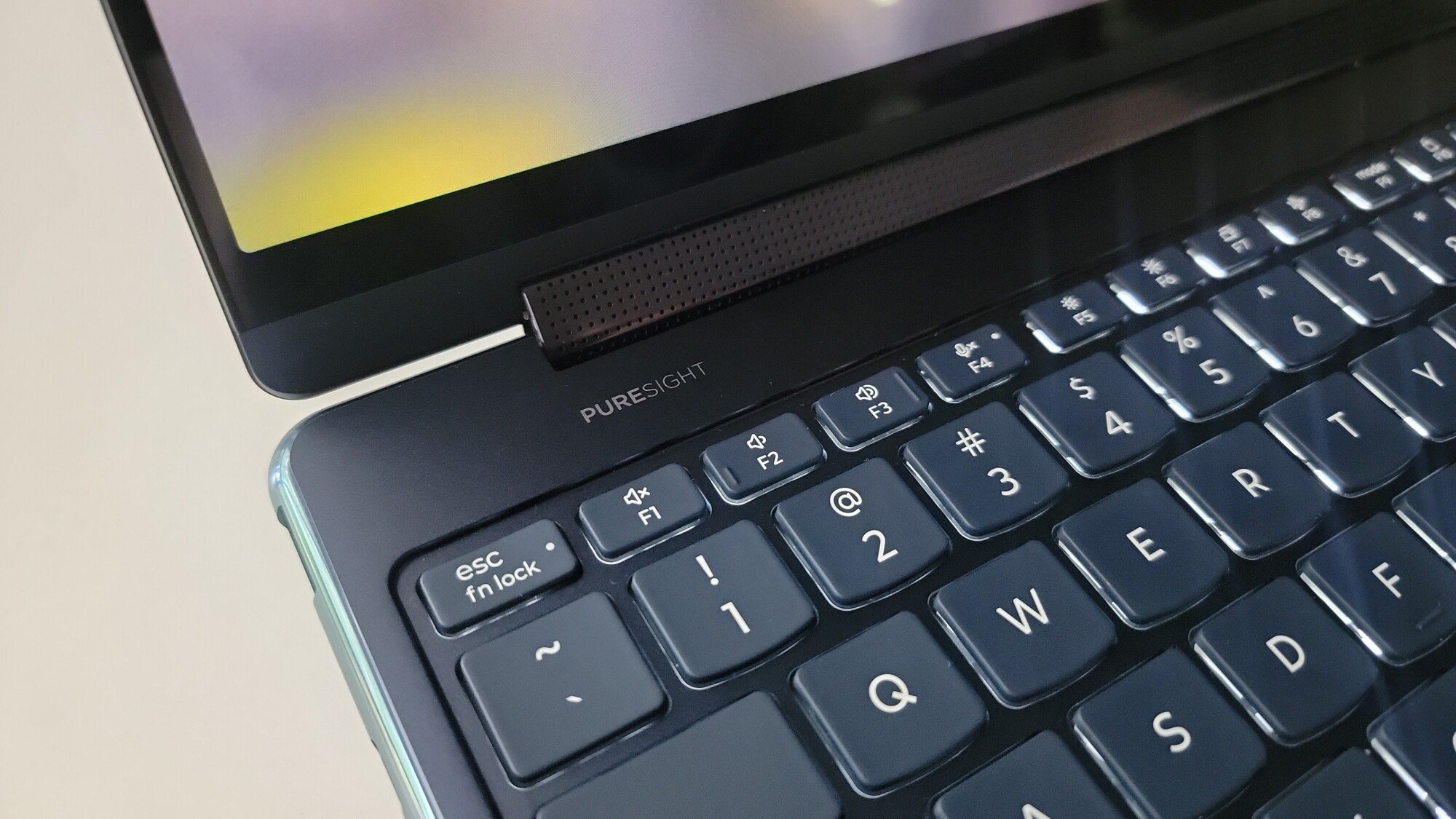 the soundbar on the lenovo yoga 9i aura edition
