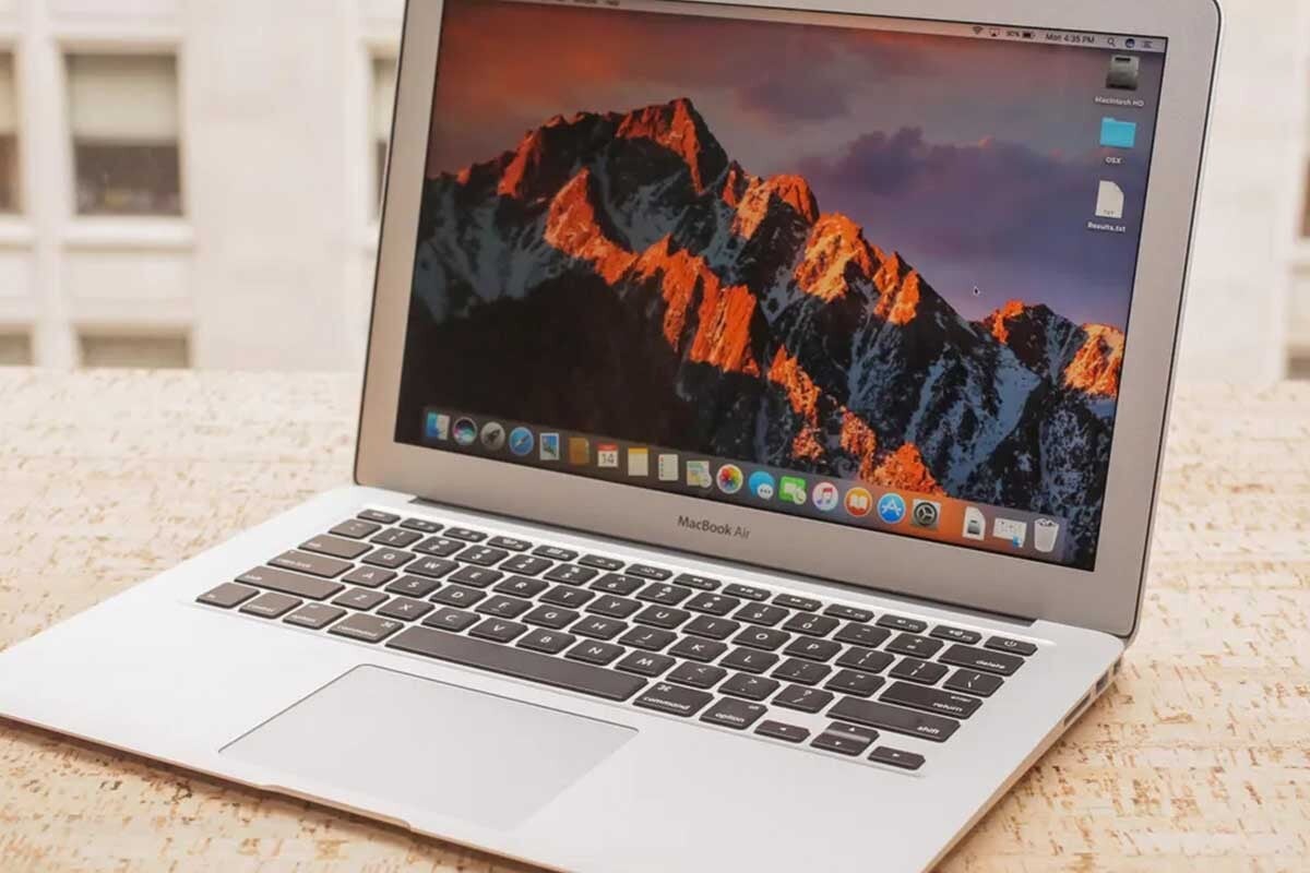 MSO Home & Business for Mac 2021 Lifetime License + MacBook Pro 13” (2020)