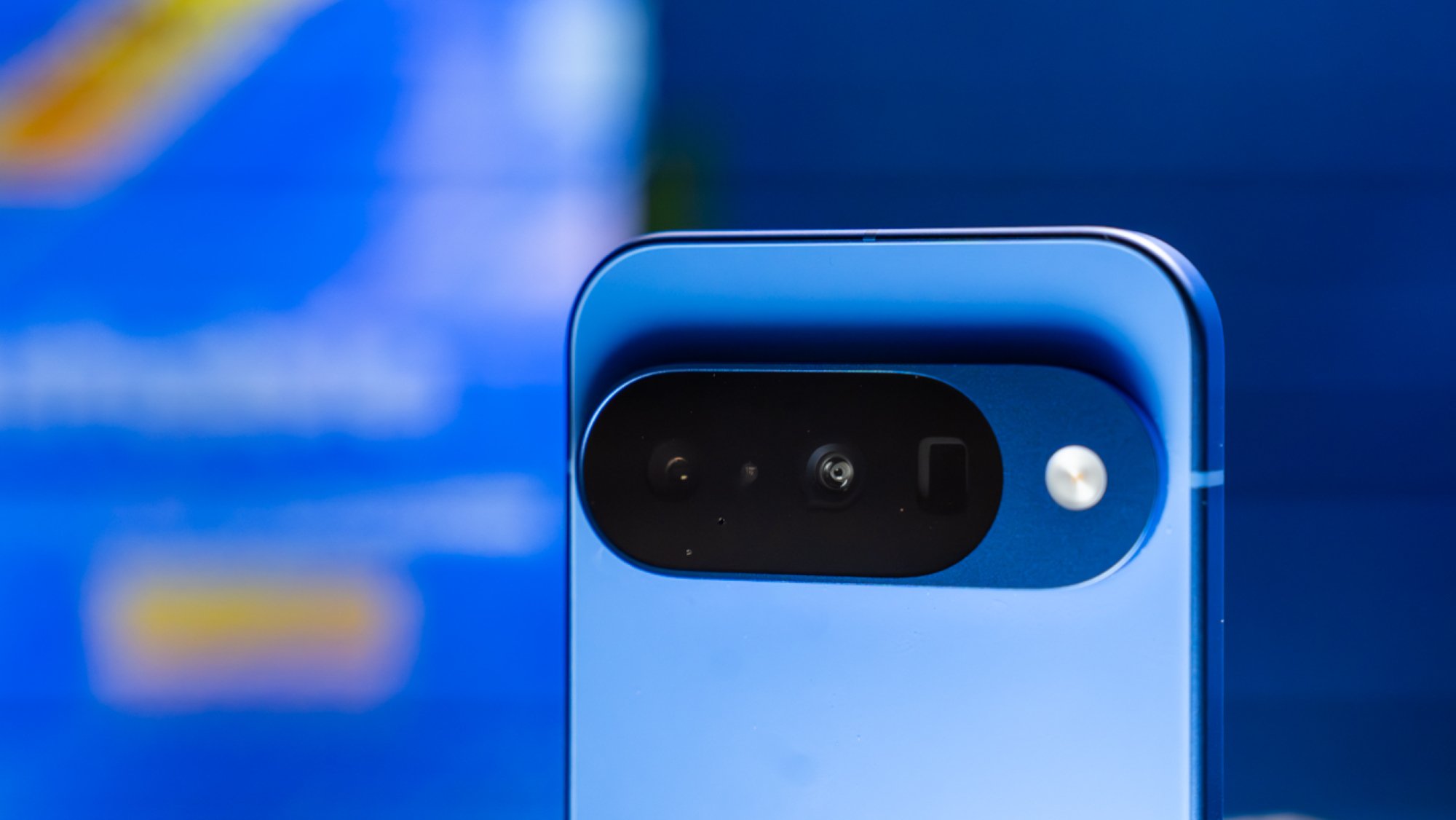 Google Pixel 10 rear camera bar