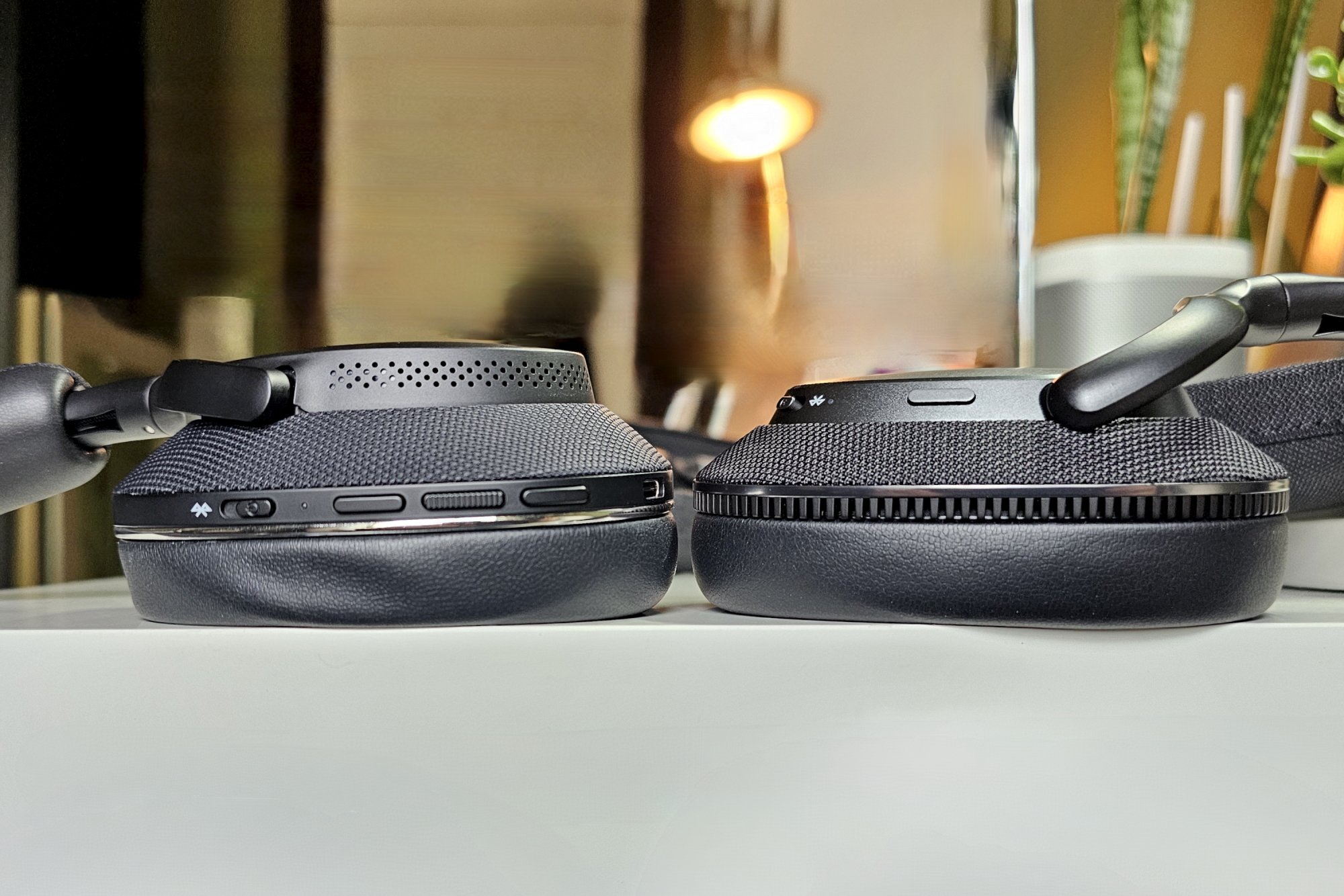 Bowers & Wilkins Px7 S3 controls