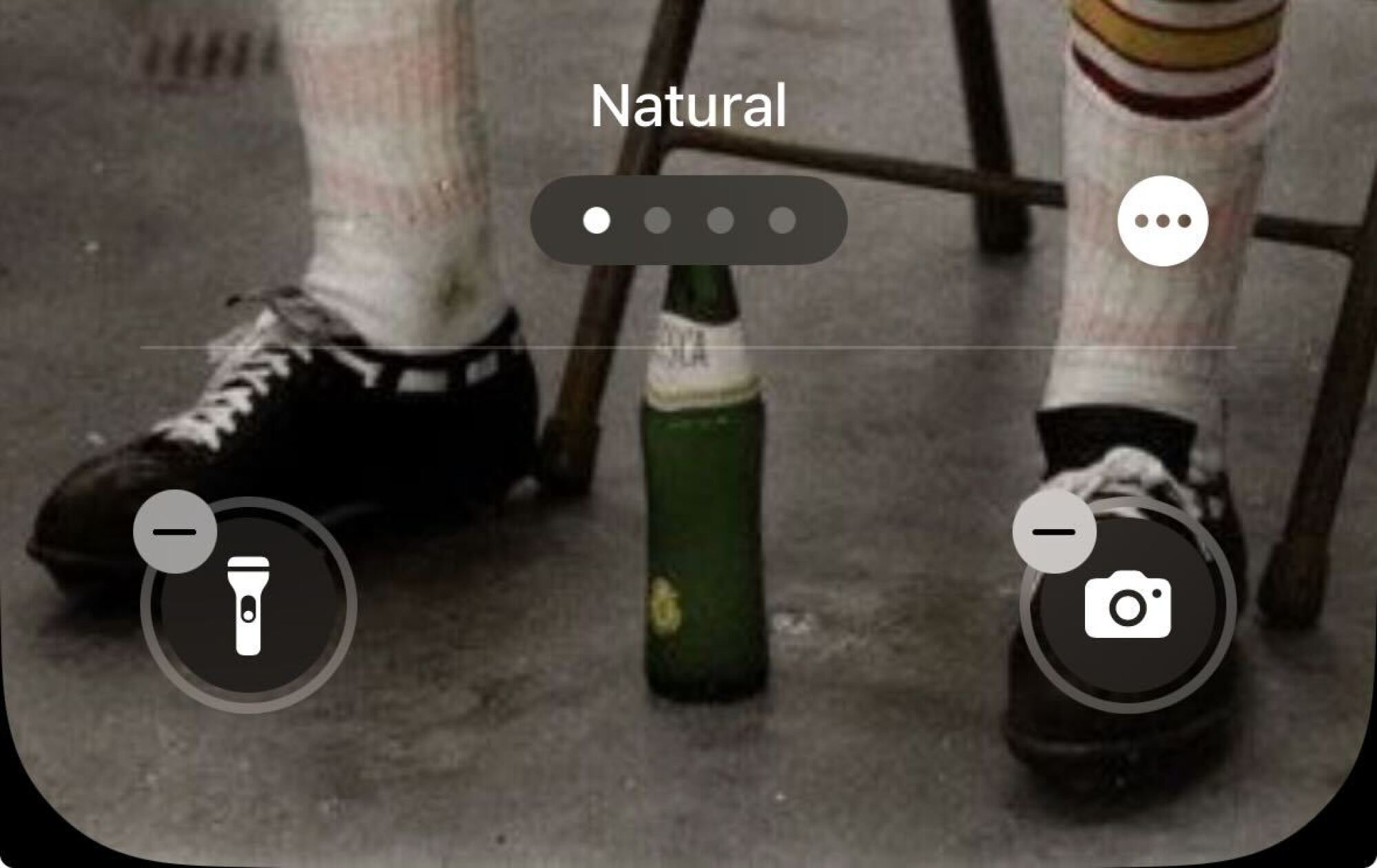 Lock screen customization screenshot on iOS