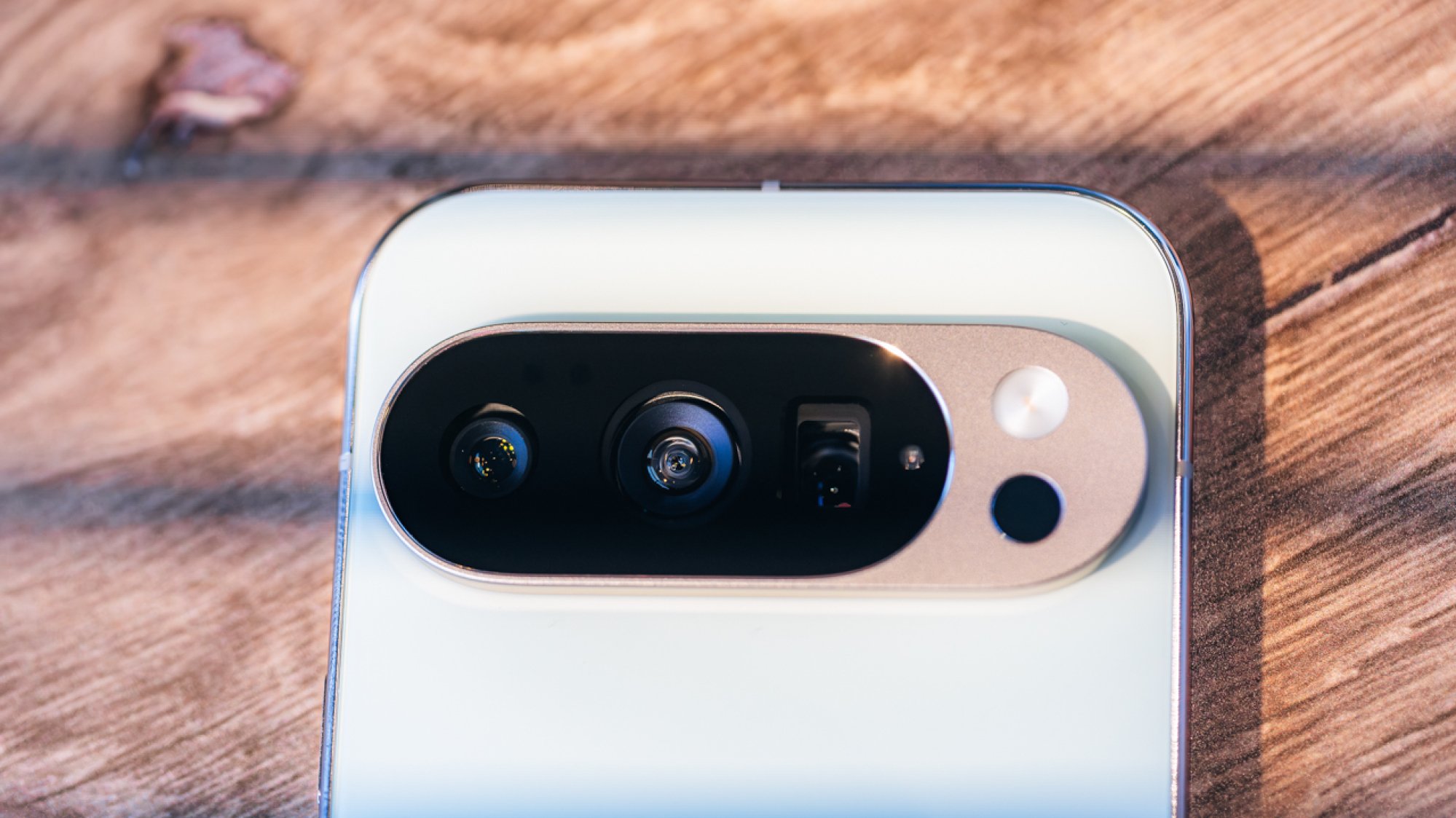 Google Pixel 10 Pro rear camera bar
