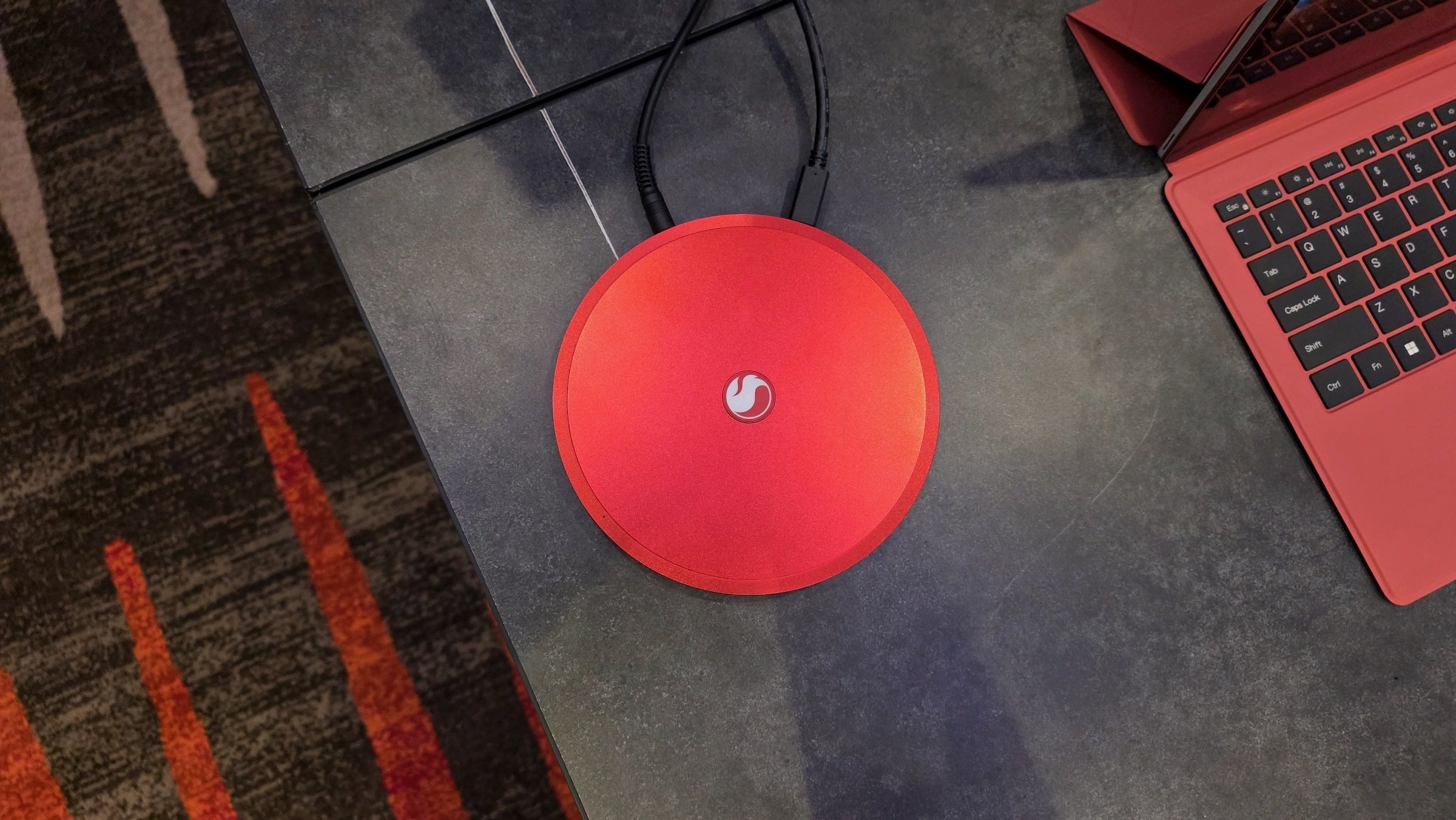 qualcomm snapdragon reference device shaped like a coaster