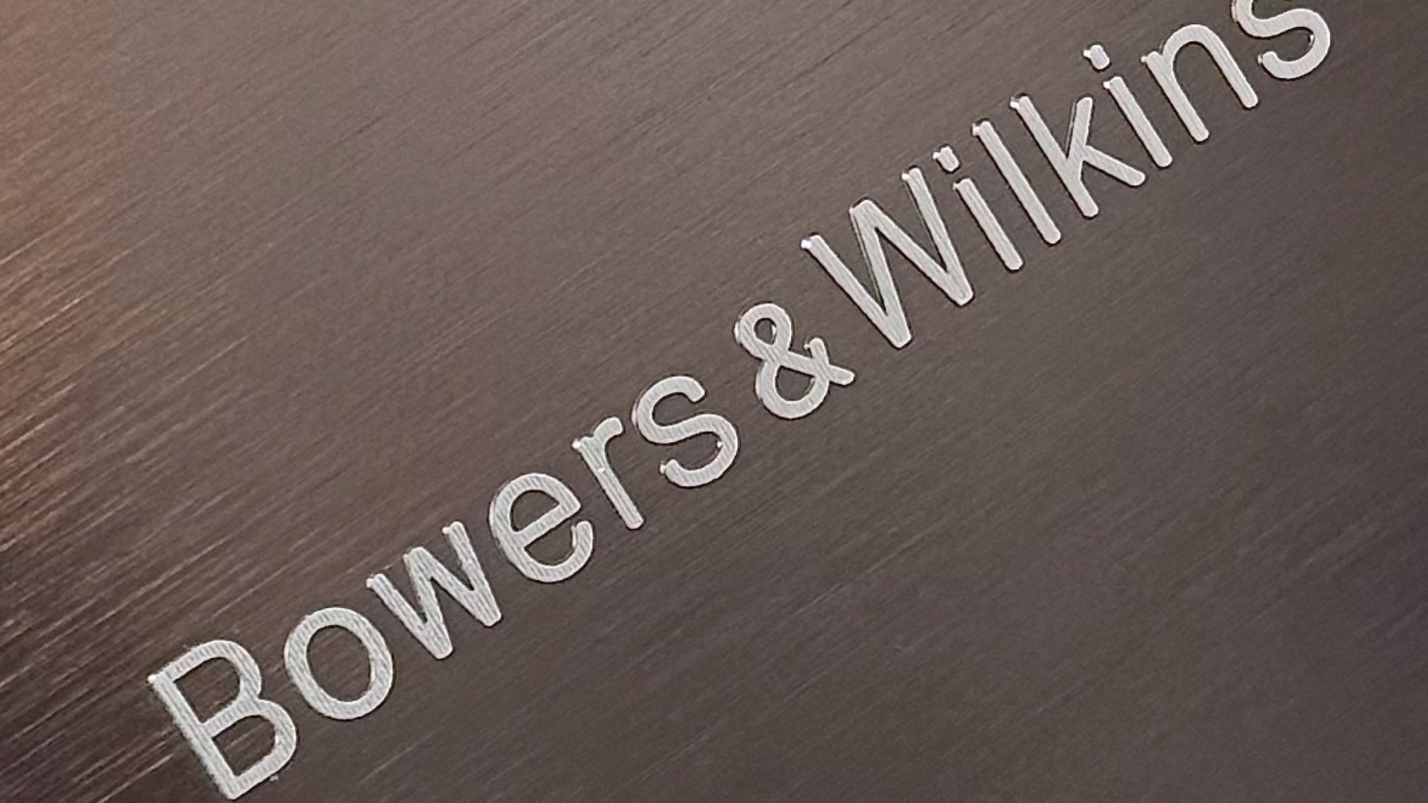 zoomed in view of detailed aluminum on px8 s2 headphones