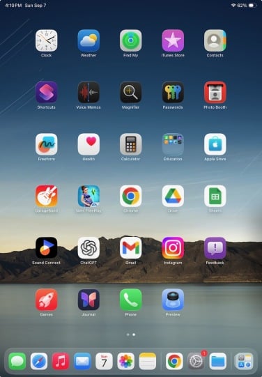 liquid glass home screen on ipados 26