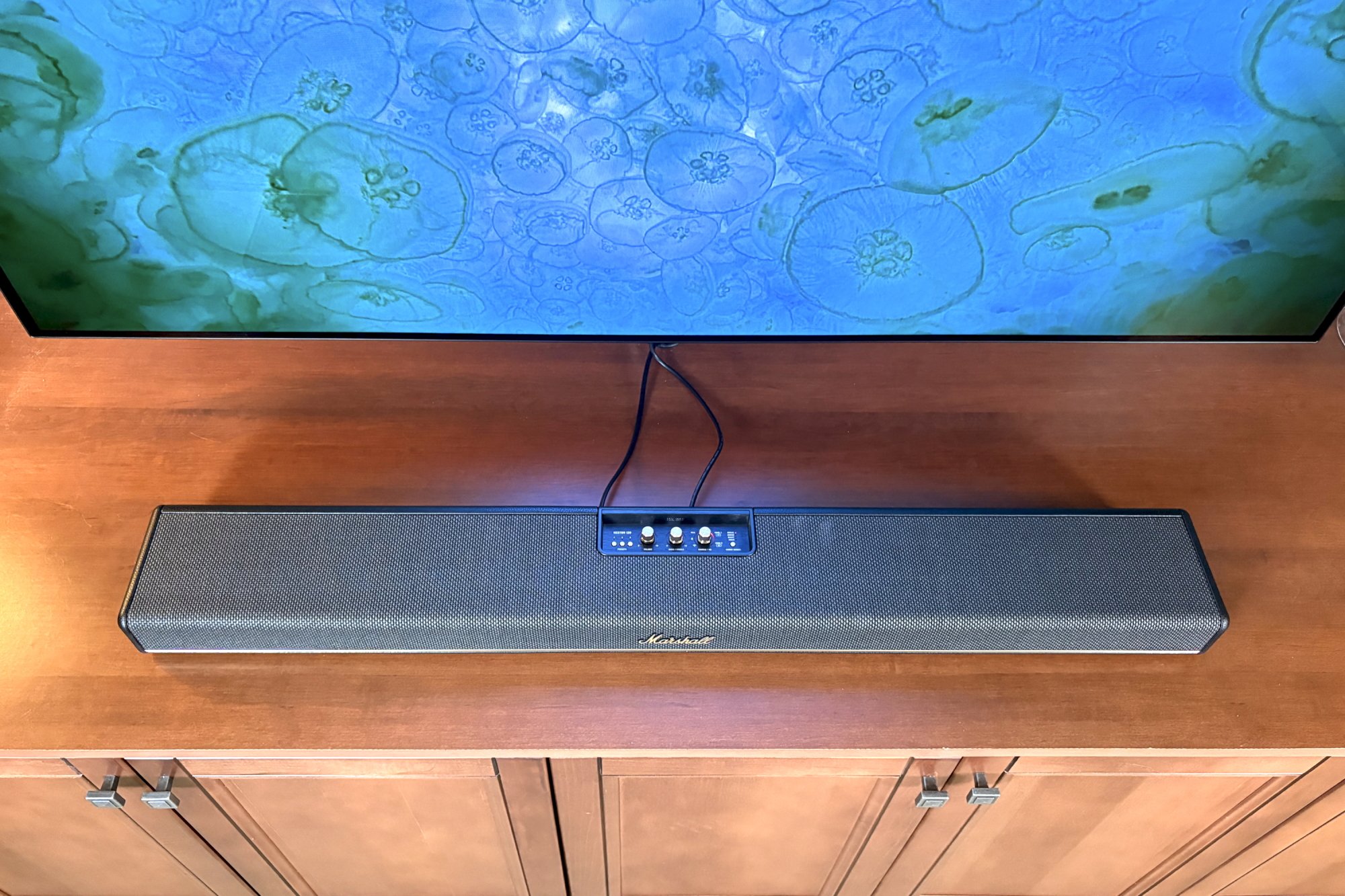 marshall heston 120 soundbar under tv