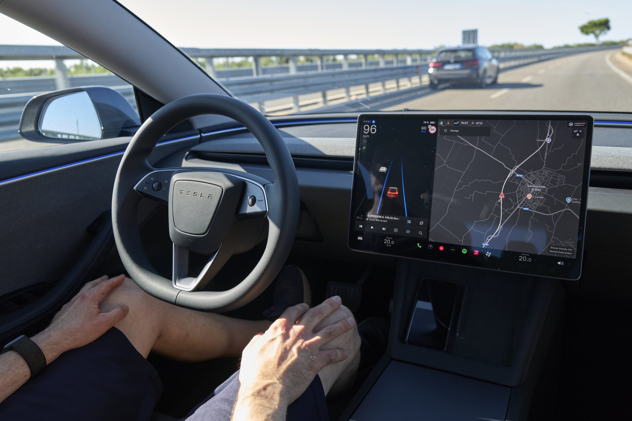 Tesla full self-driving