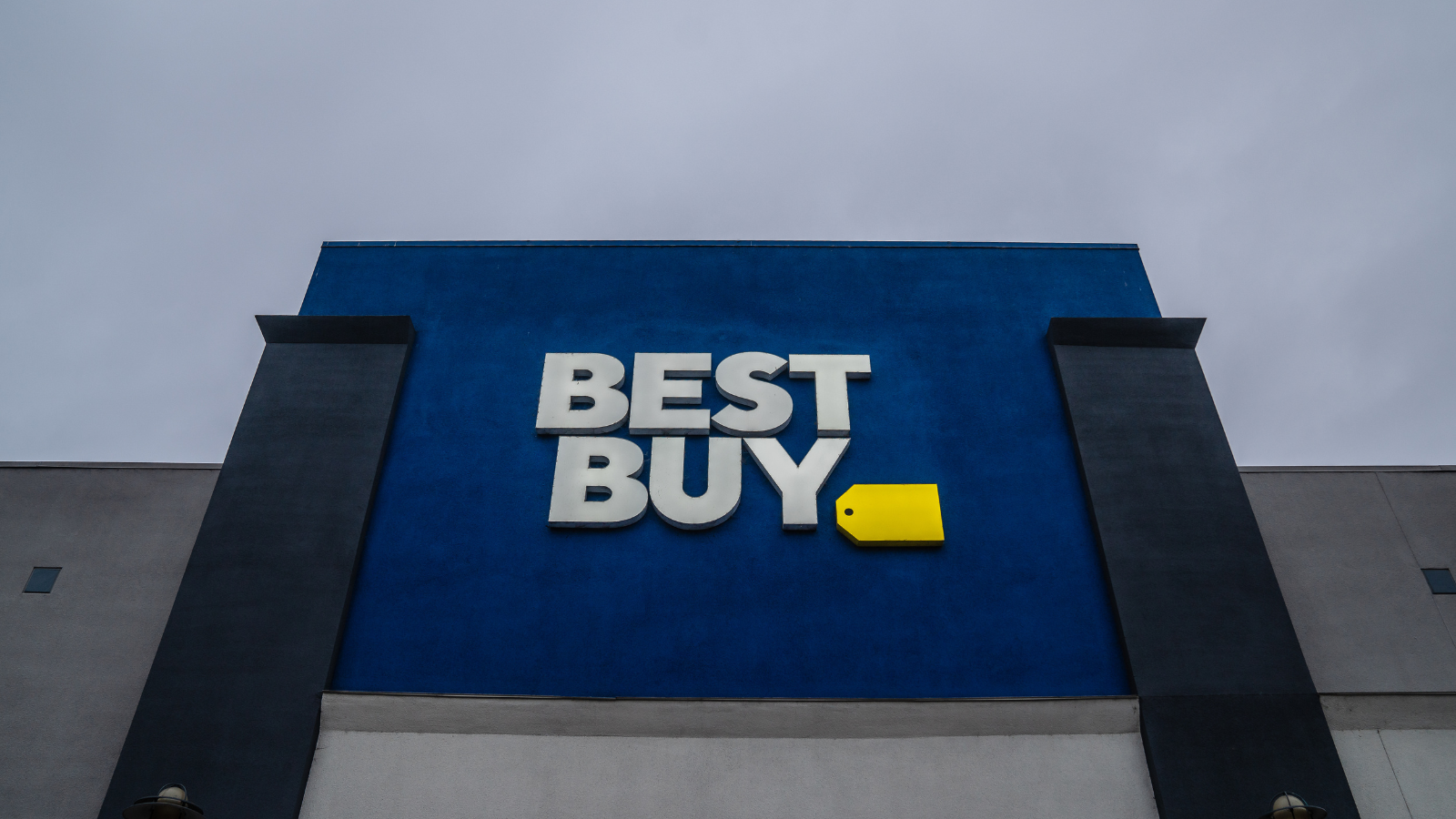 a best buy storefront
