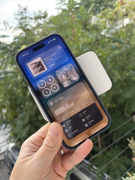 Apple iPhone Air MagSafe Battery